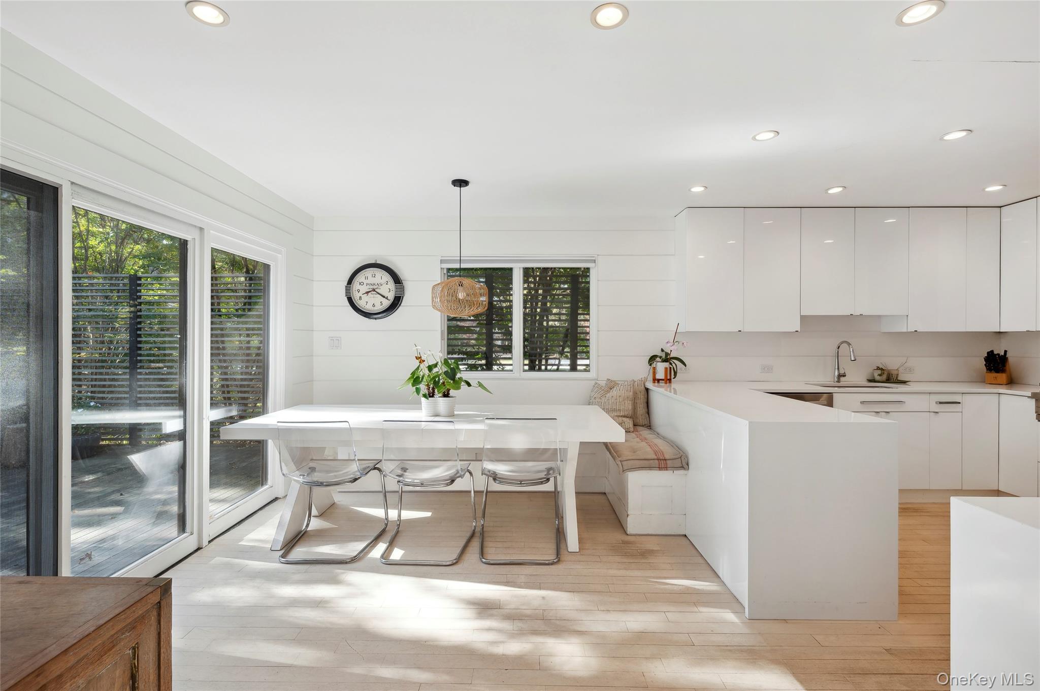 6 Woodland Way, Quogue, NY 11959