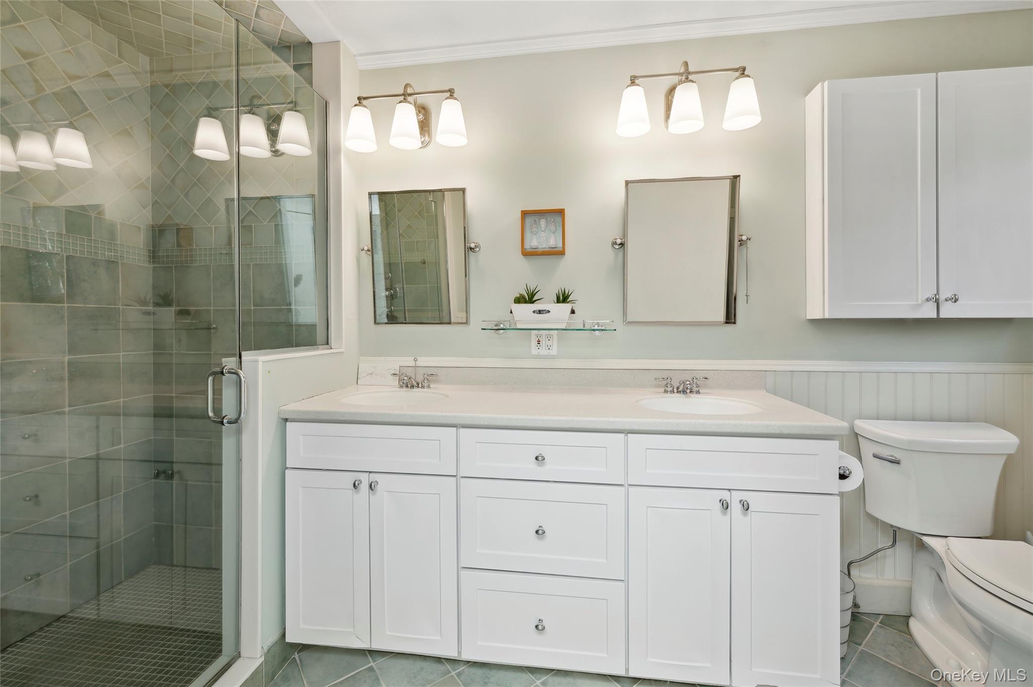 6 Woodland Way, Quogue, NY 11959