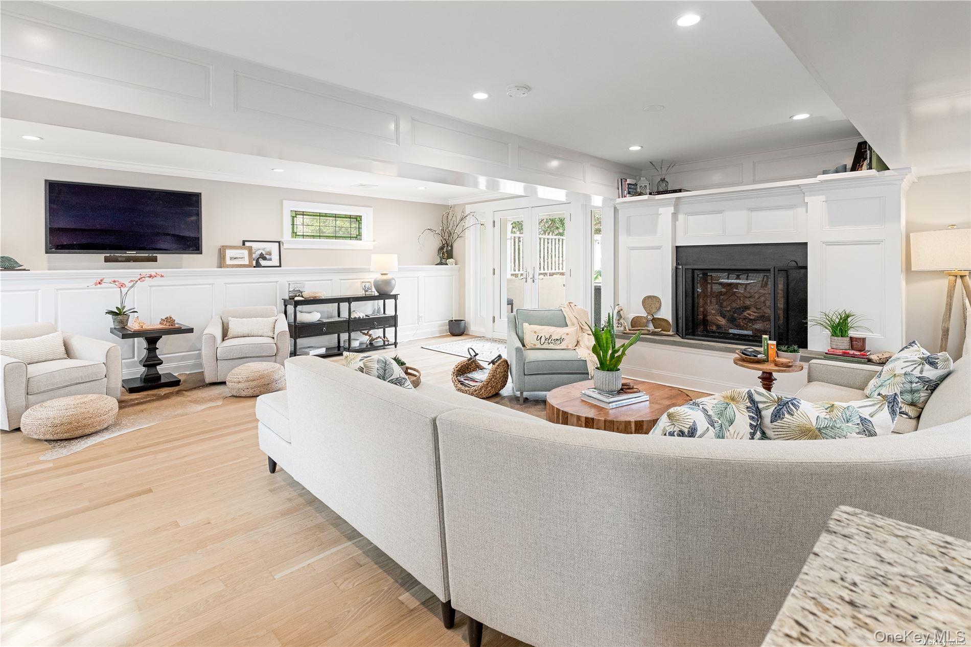 29 Missapoque Avenue, Southampton, NY 11968