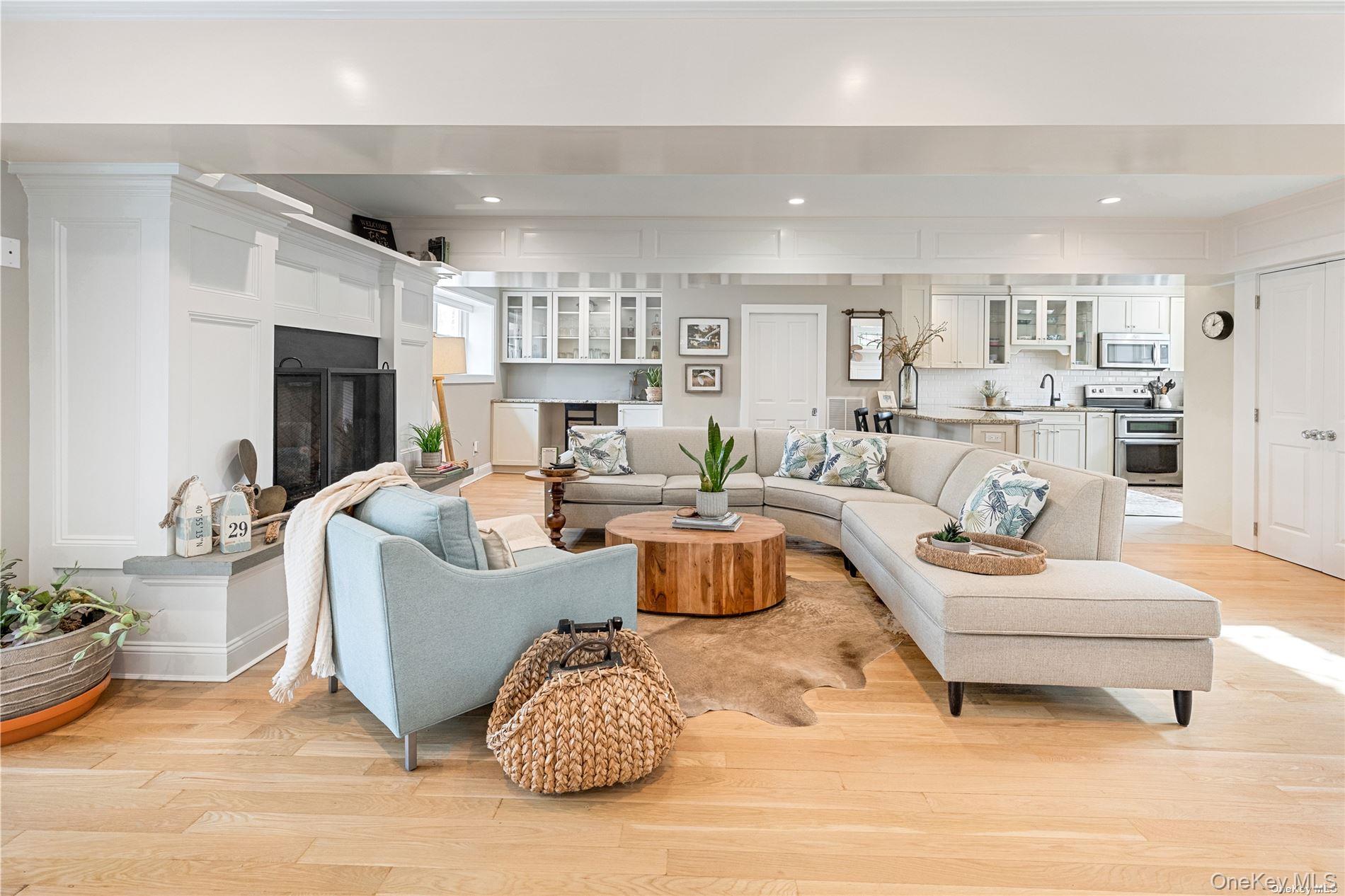 29 Missapoque Avenue, Southampton, NY 11968