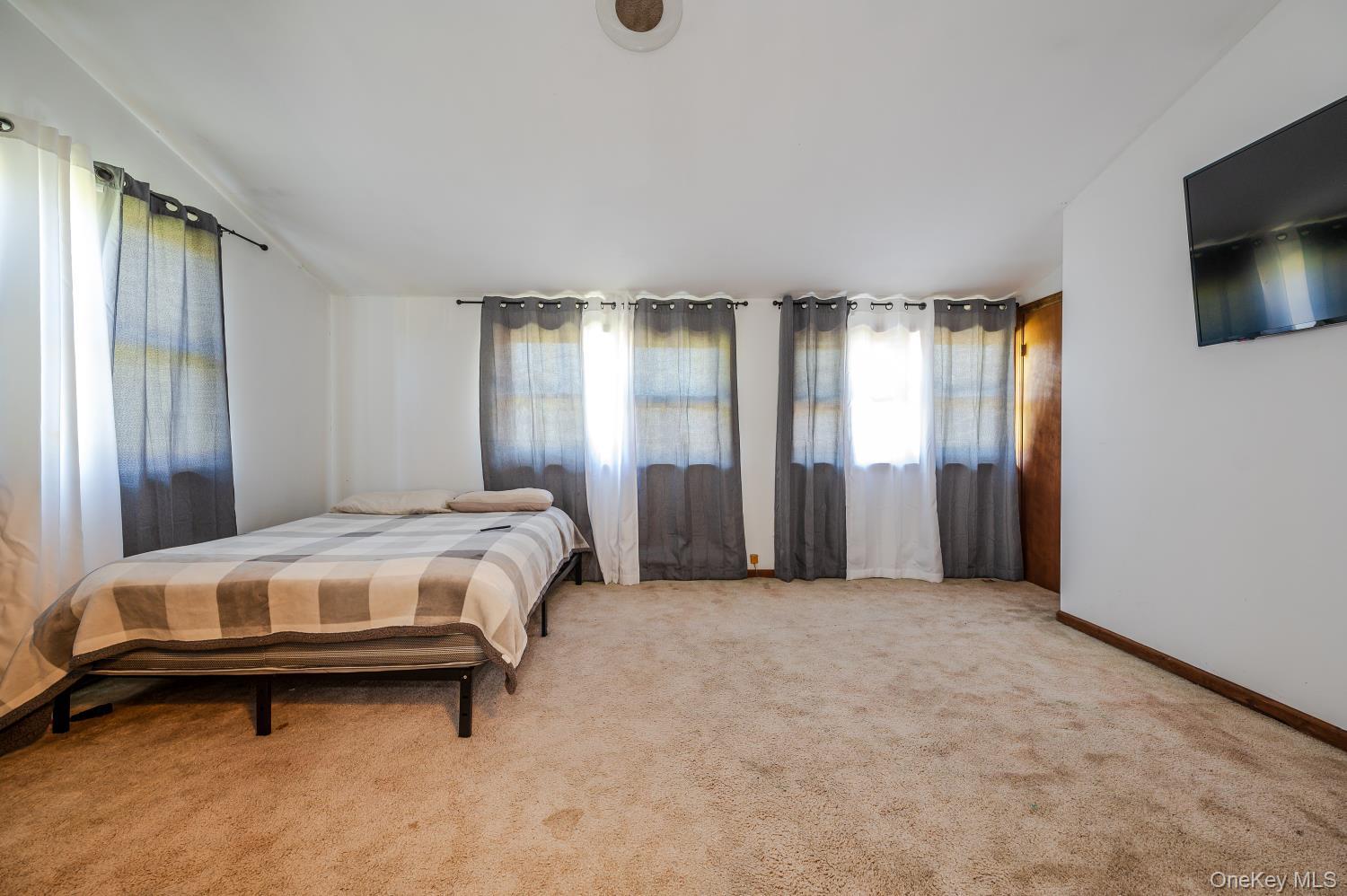 151 Burrows Lane, Blauvelt, NY 10913