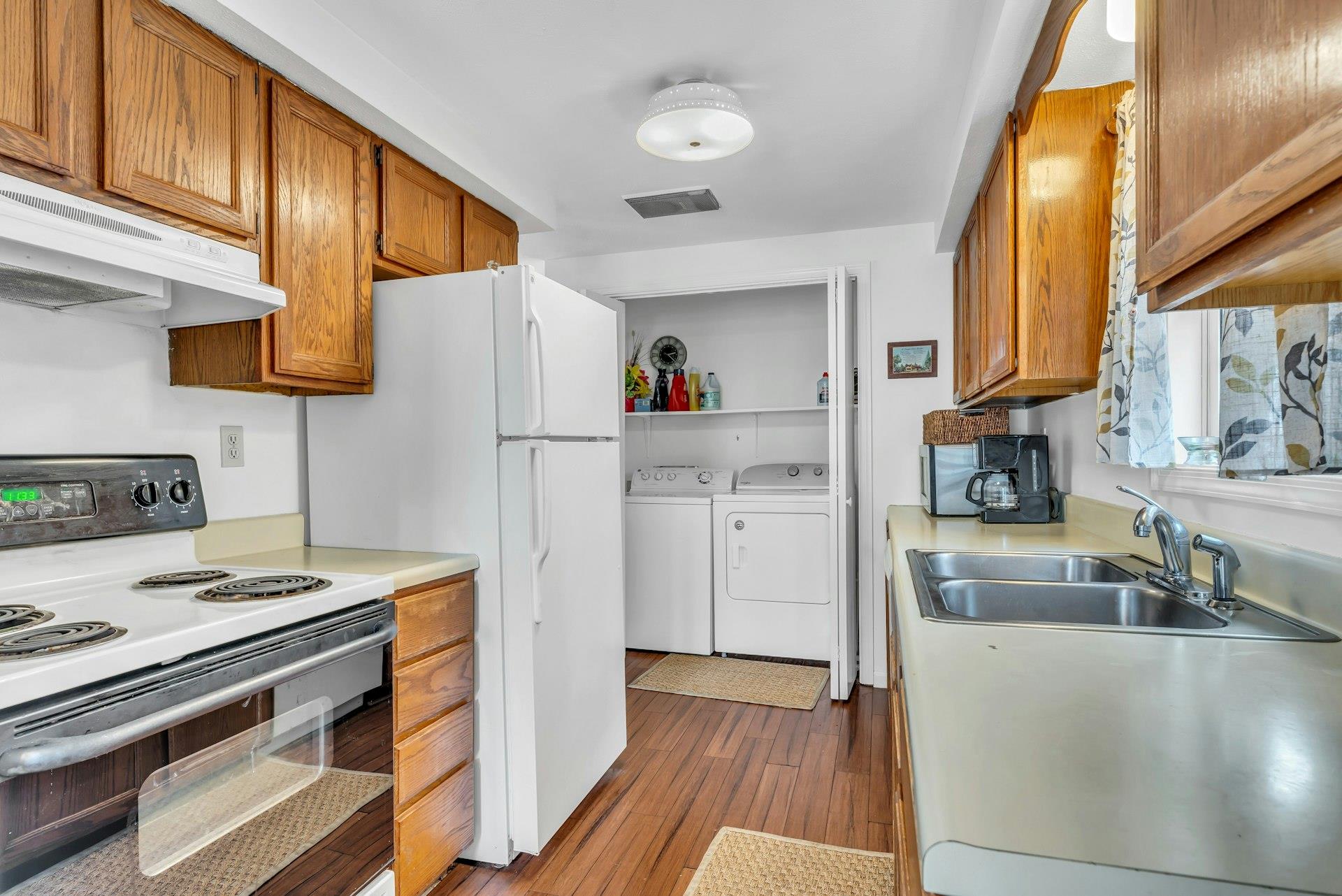 411 2nd Street, Greenport, NY 11944