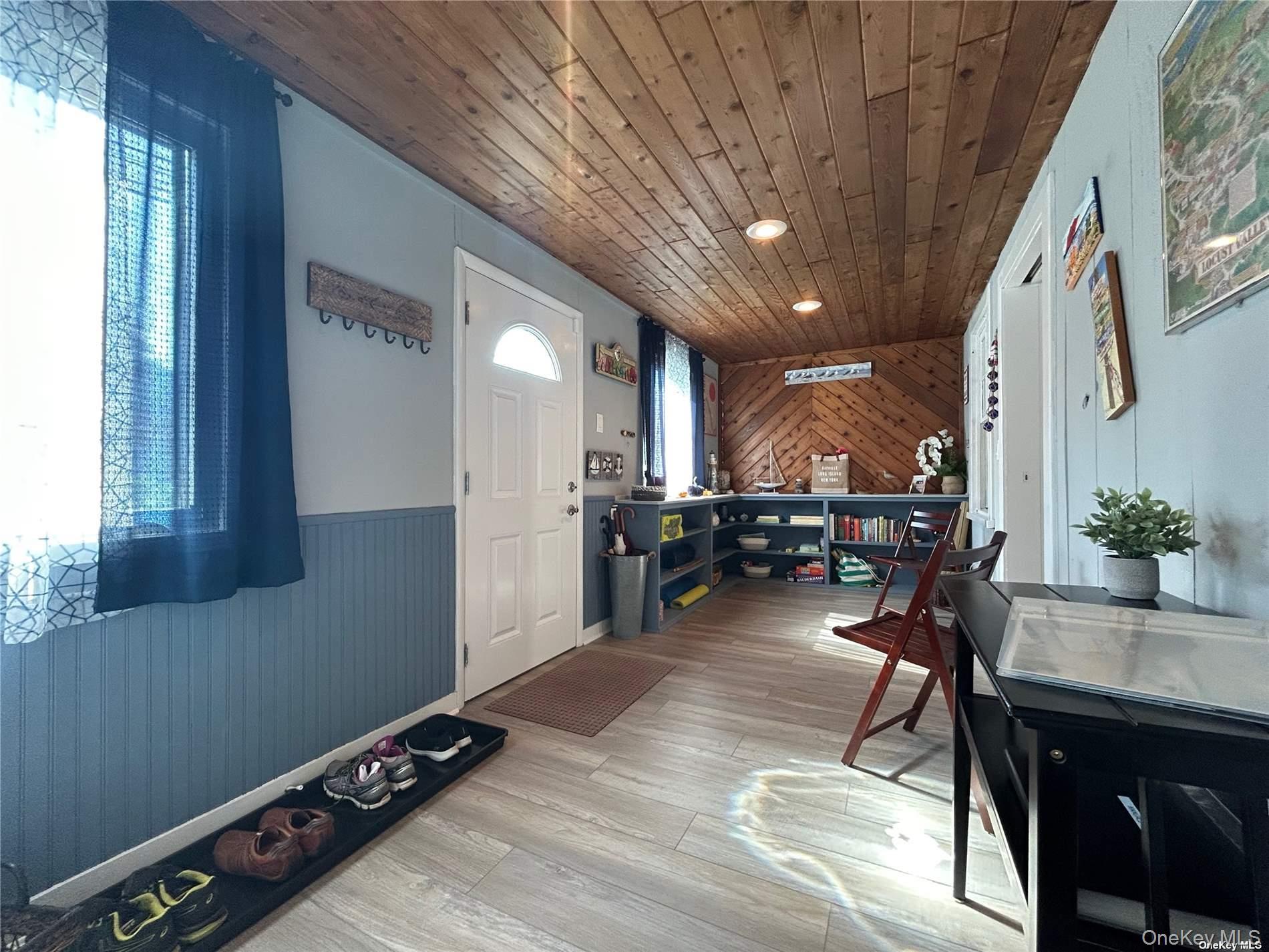 23 Locust Avenue, Bayville, NY 11709