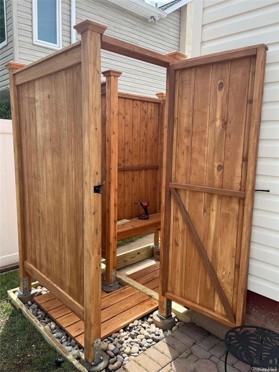 23 Locust Avenue, Bayville, NY 11709