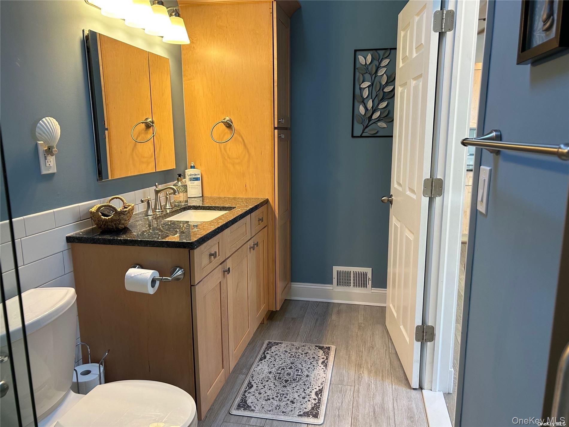 23 Locust Avenue, Bayville, NY 11709