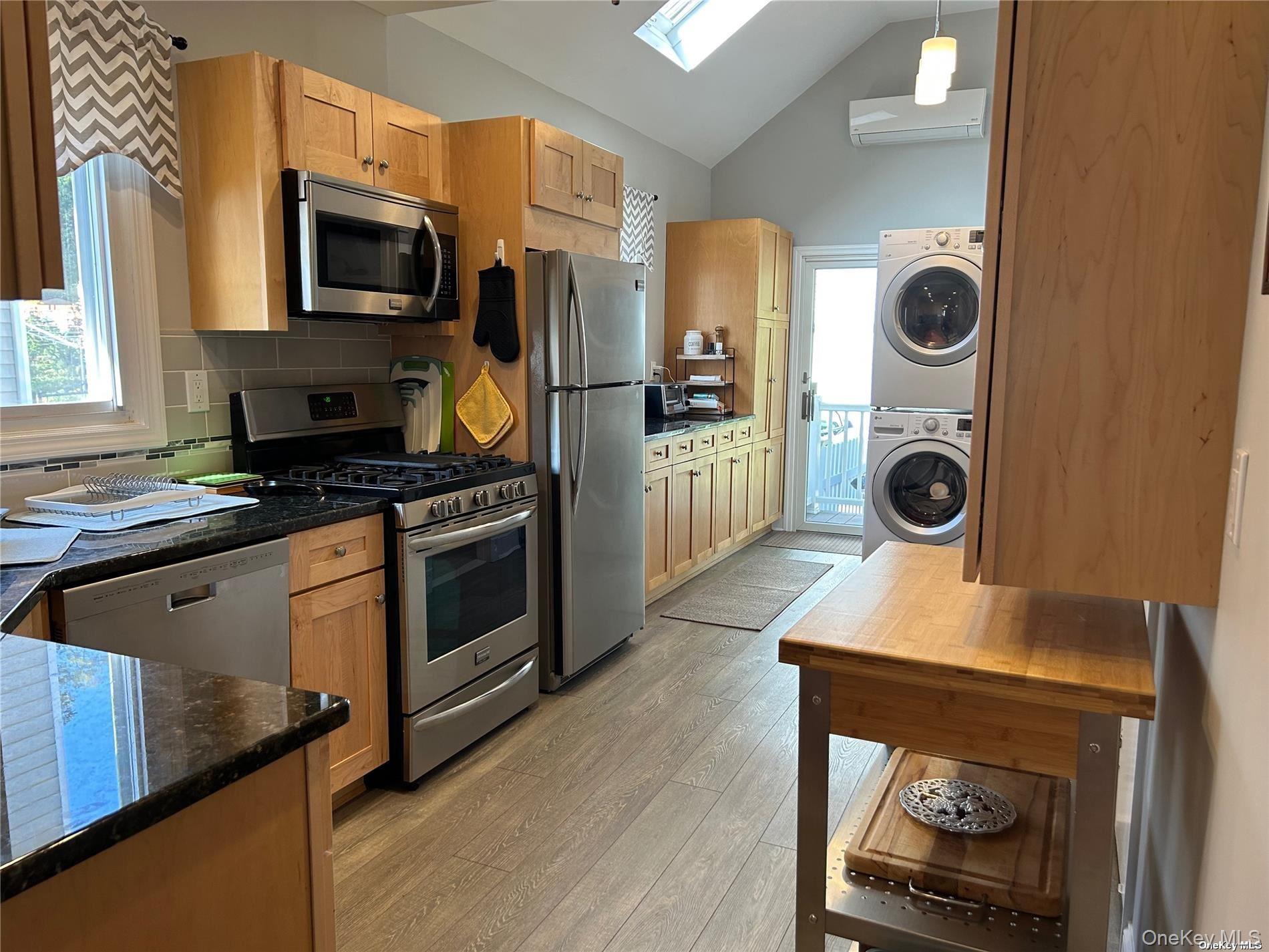 23 Locust Avenue, Bayville, NY 11709