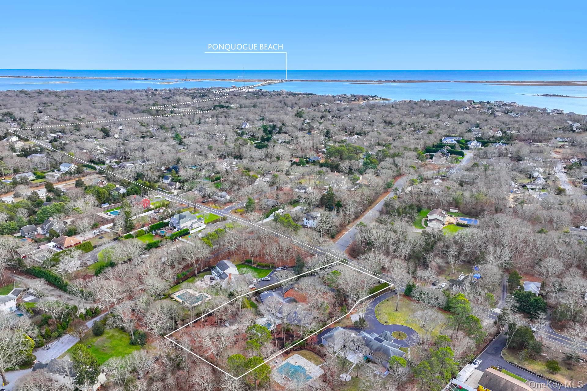 27 Bay Avenue W, Hampton Bays, NY 11946