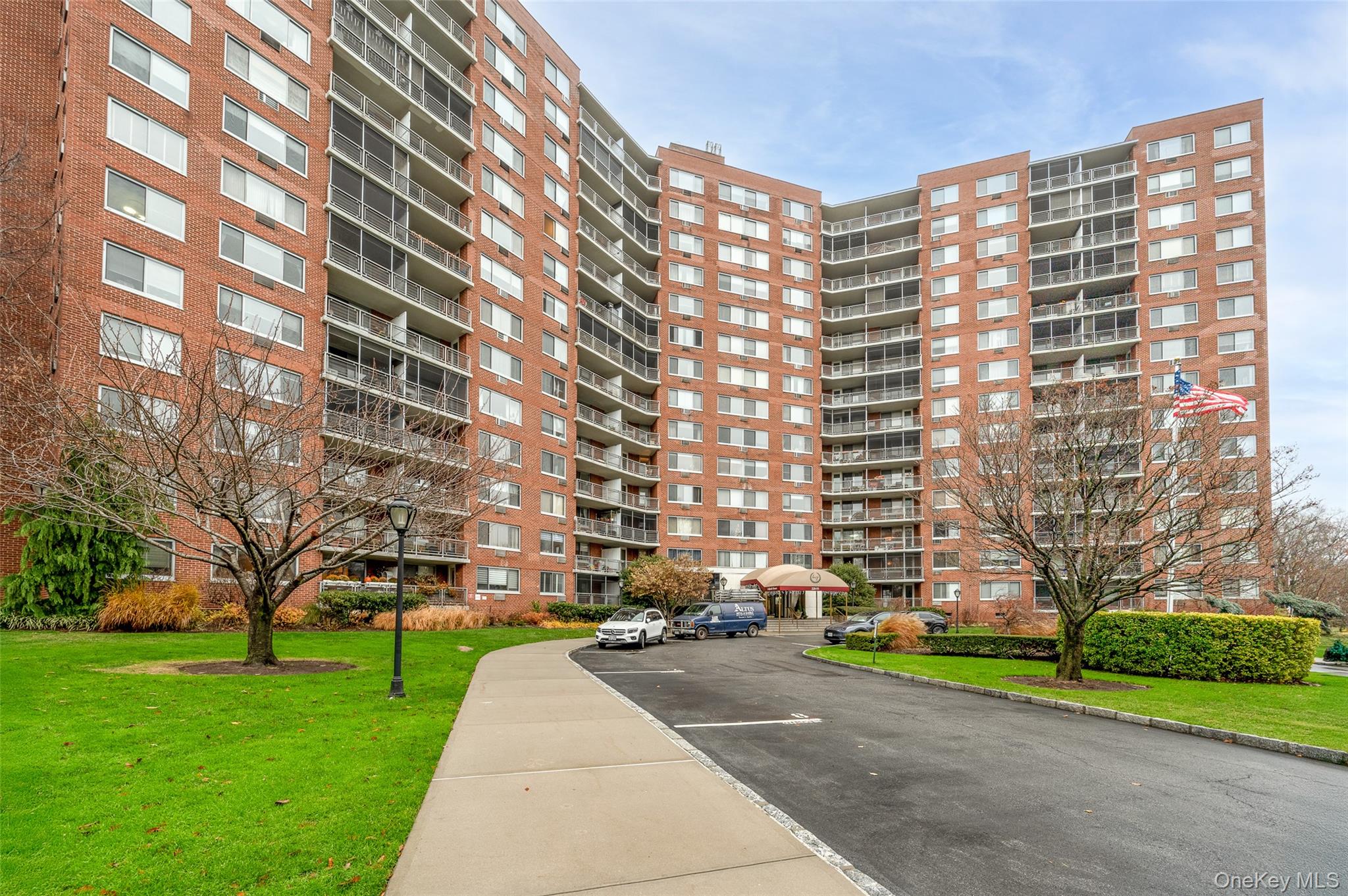 220-55 46 Avenue # 5R, Bayside, NY 11362