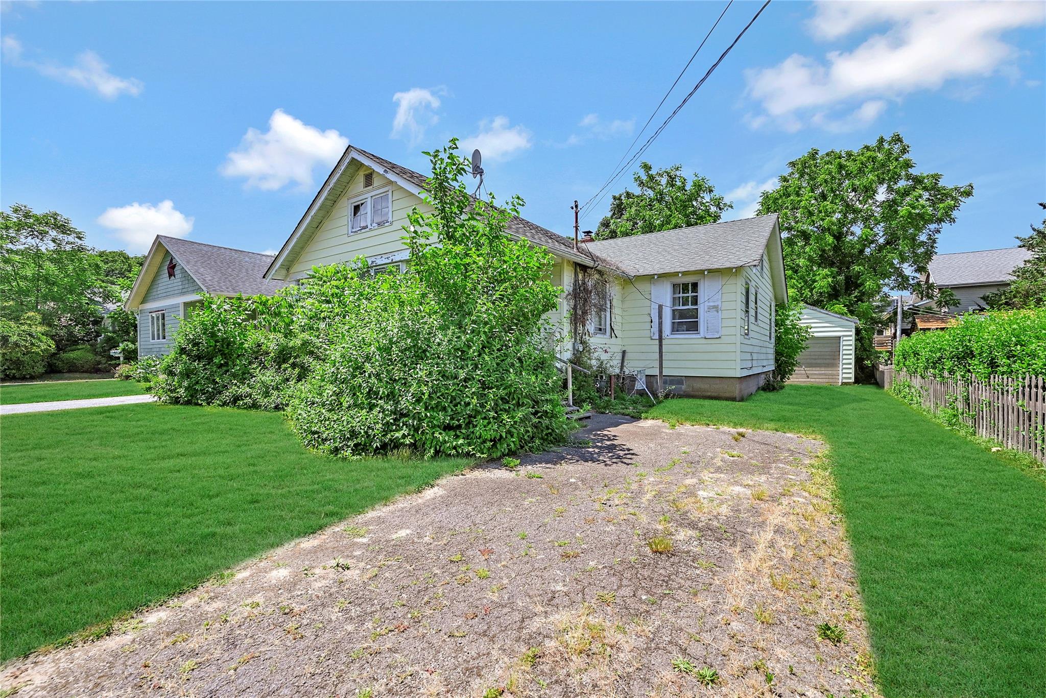 208 aka 685 Knapp PLace, Greenport, NY 11944