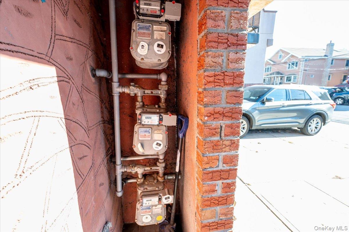 2873 Roebling Avenue, Bronx, NY 10461