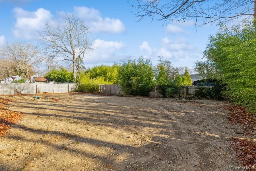 125 Lynbrook Drive, Mastic Beach, NY 11951