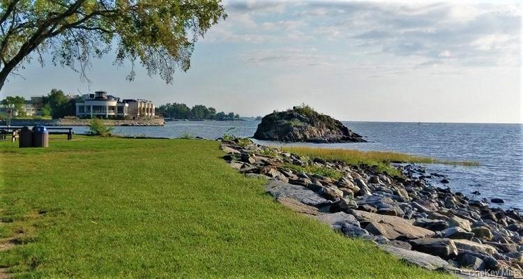 665 Pelham Road # A15, New Rochelle, NY 10805