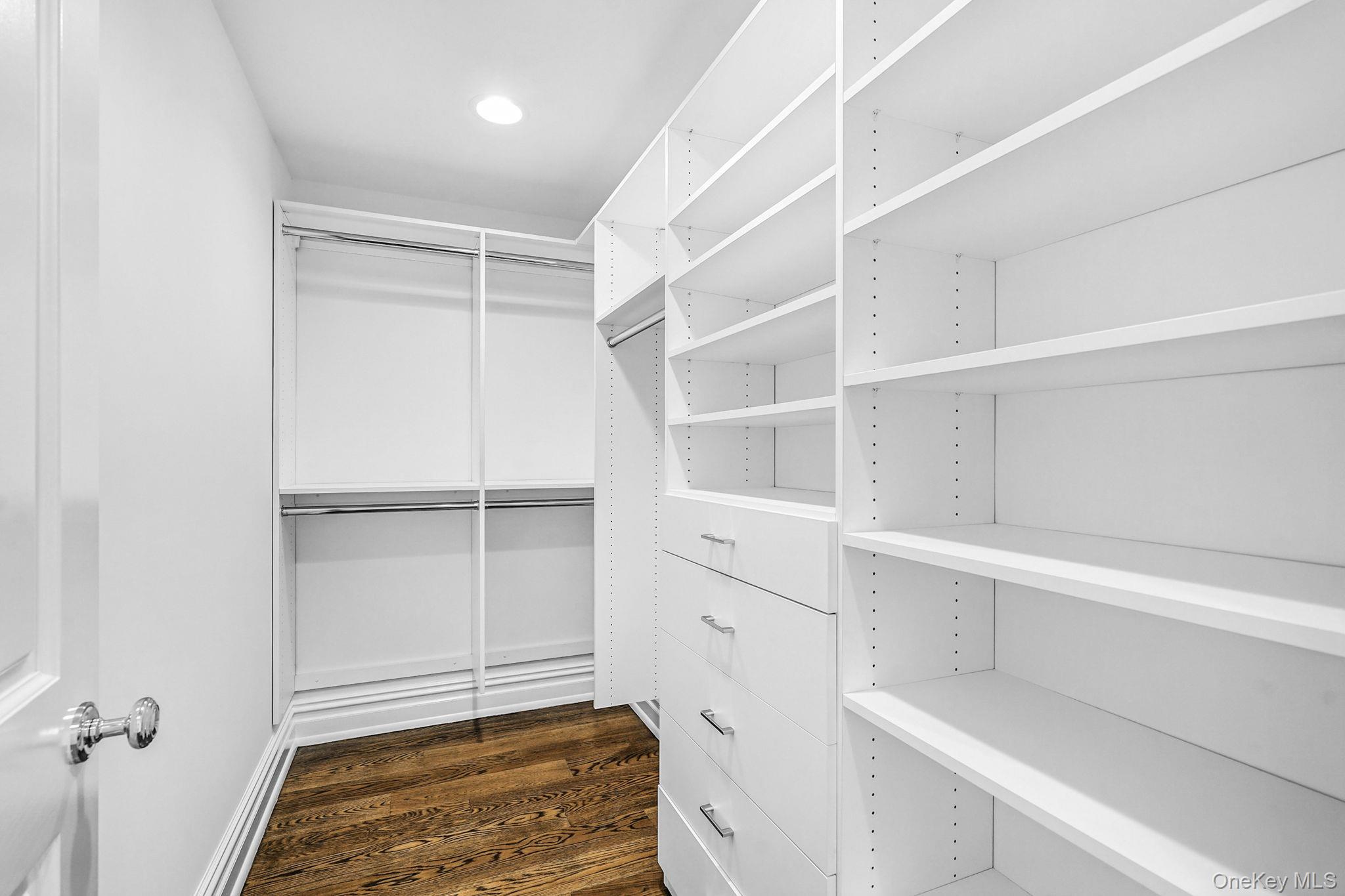 2 Weaver Street # 3, Scarsdale, NY 10583