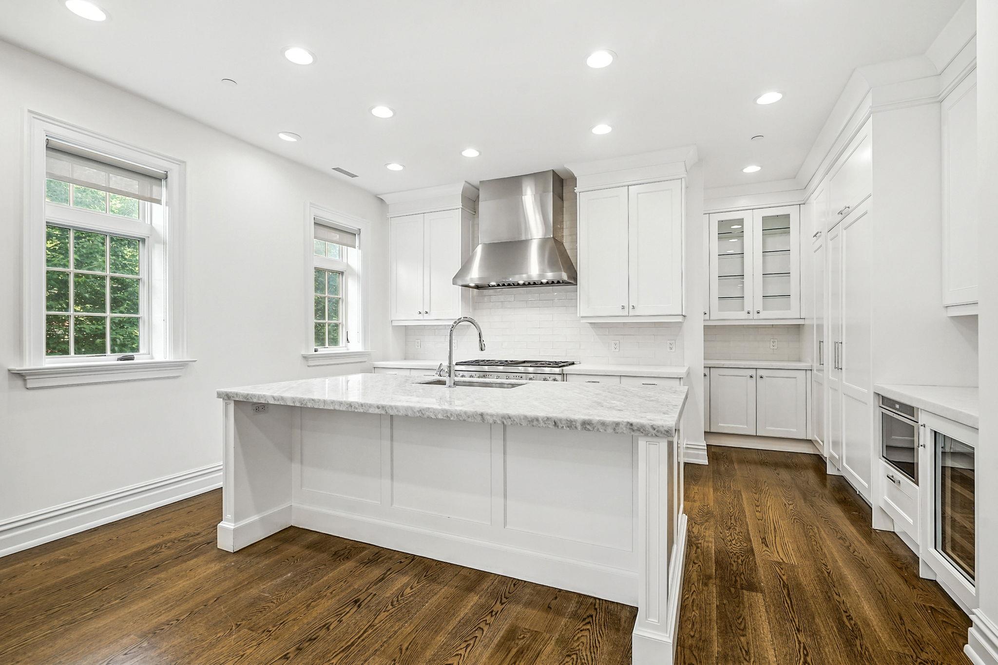 2 Weaver Street # 3, Scarsdale, NY 10583