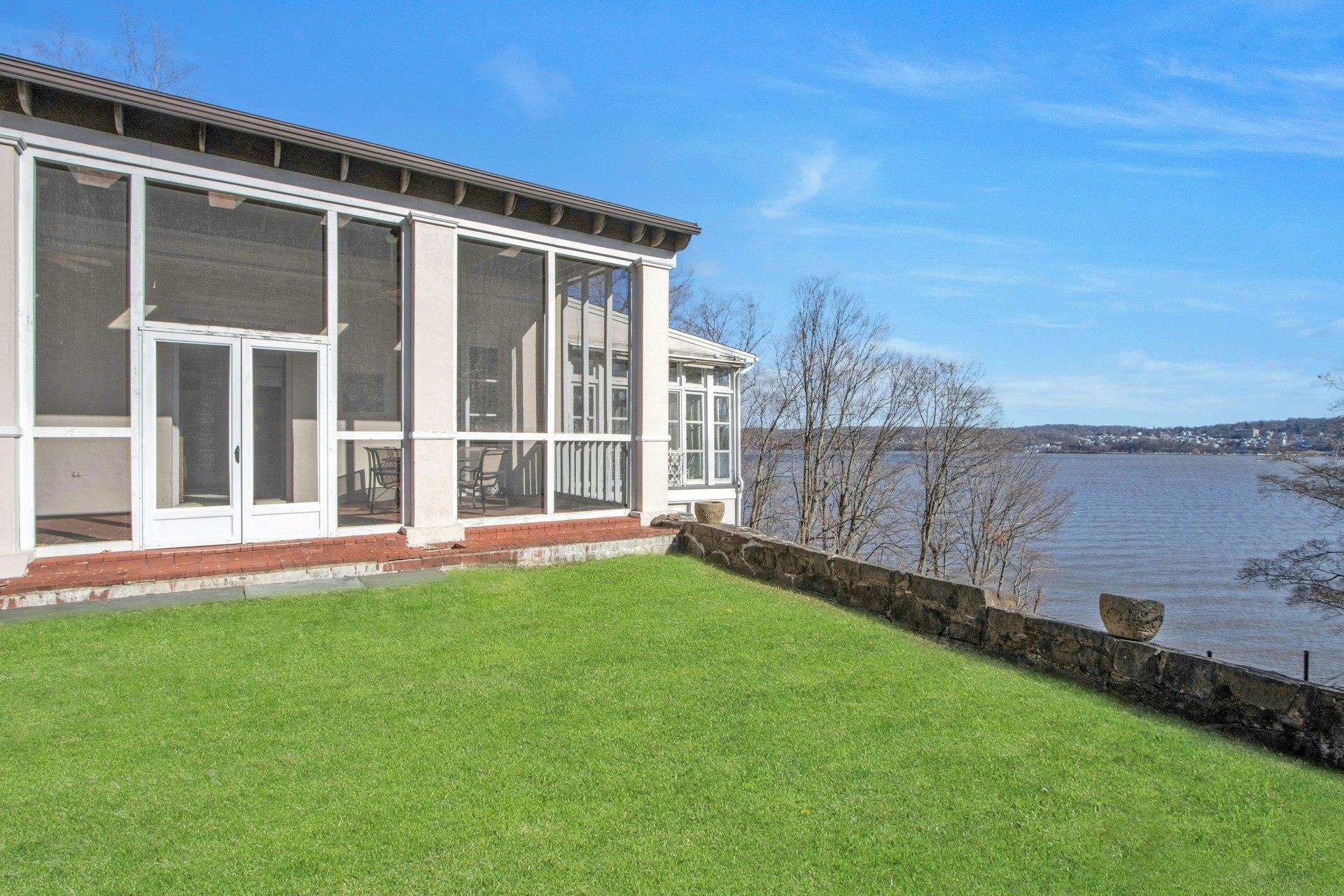 99 Corbett Lane, Palisades, NY 10964