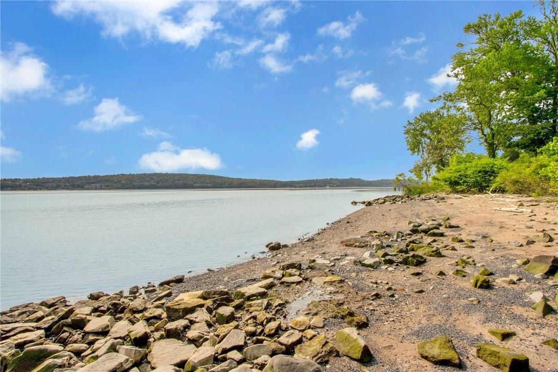 99 Corbett Lane, Palisades, NY 10964