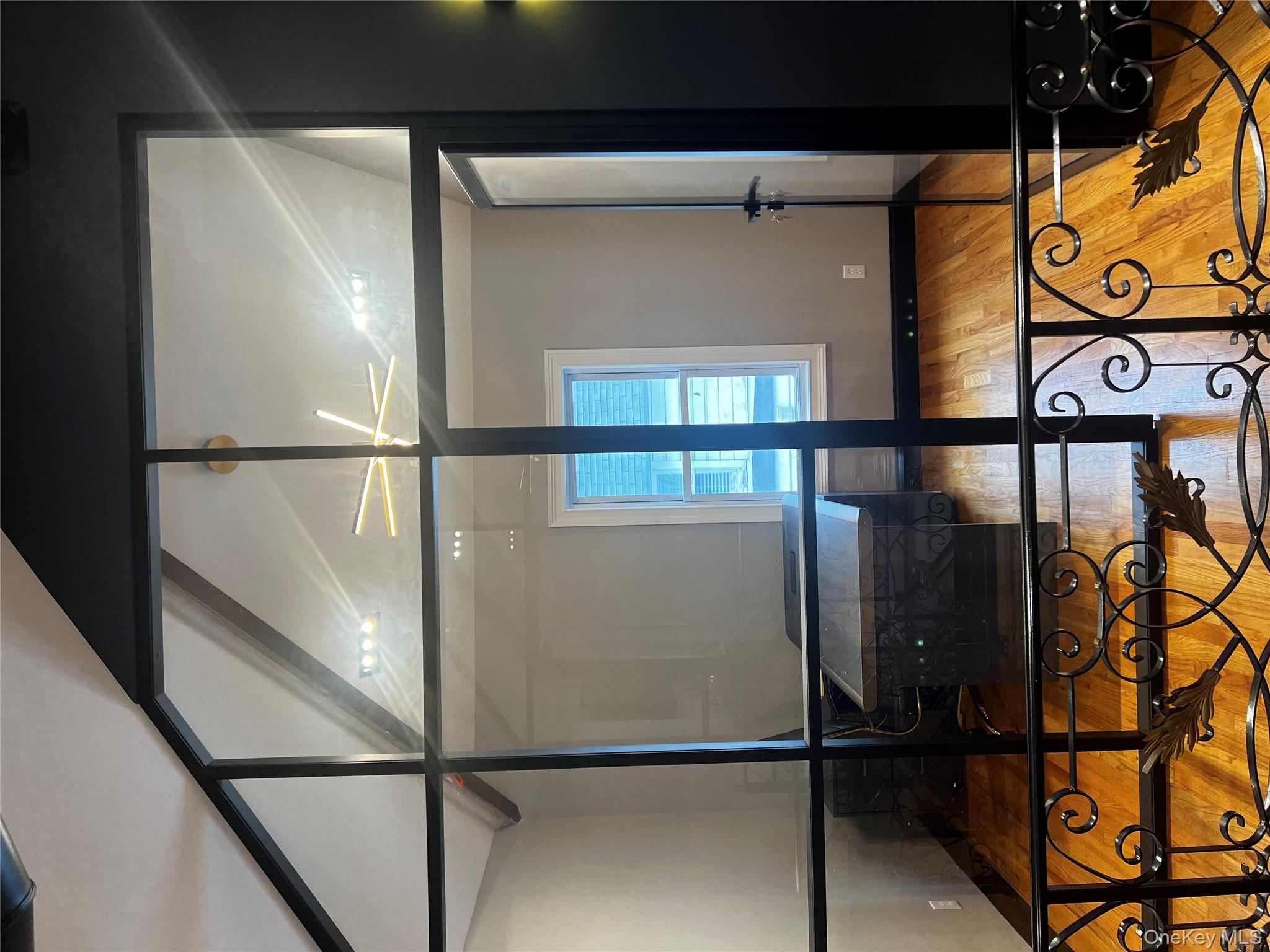 1515 Old Northern Blvd, Roslyn, NY 11576