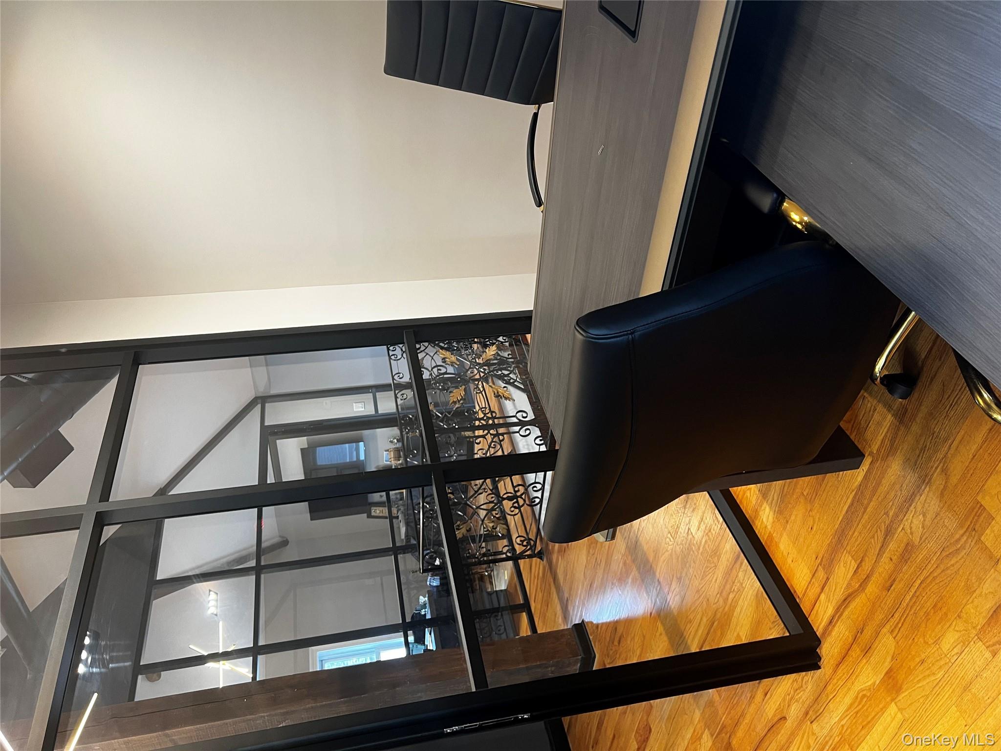 1515 Old Northern Blvd, Roslyn, NY 11576