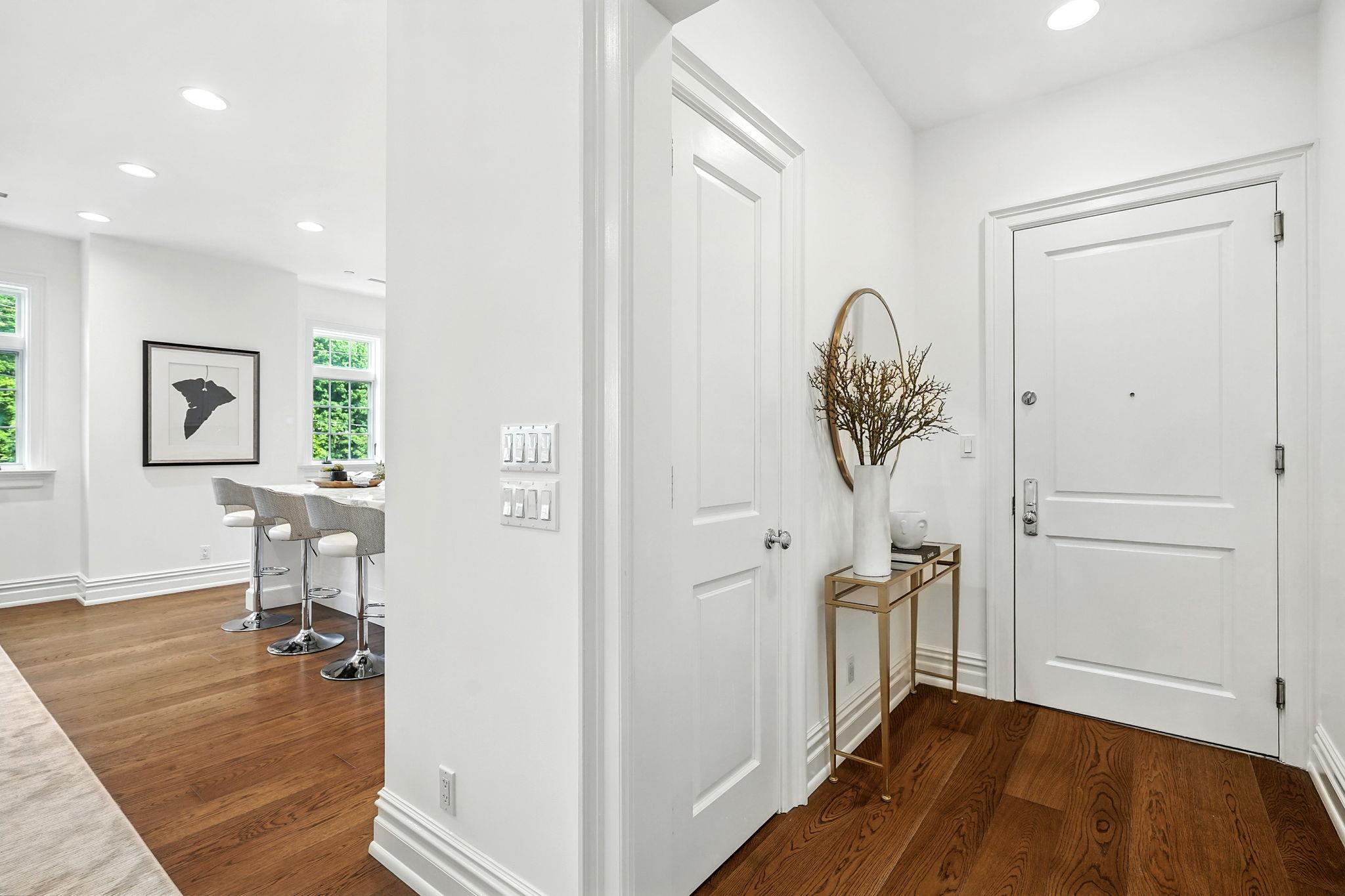 2 Weaver Street # 9, Scarsdale, NY 10583