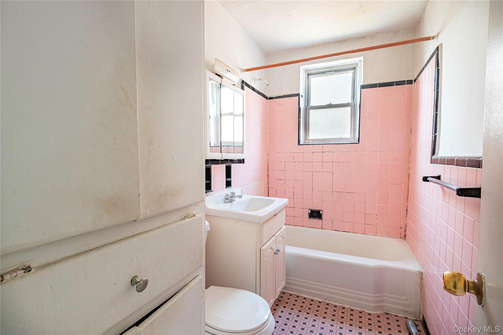 133-01 Booth Memorial Ave, Flushing, NY 11355