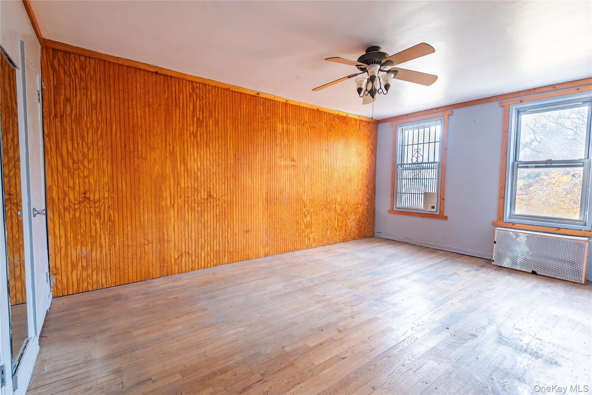 133-01 Booth Memorial Ave, Flushing, NY 11355