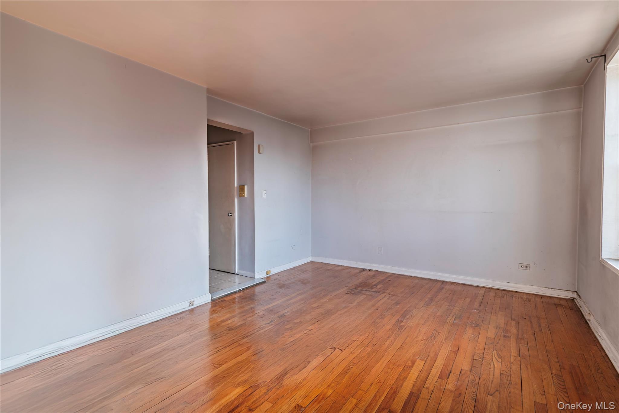 133-01 Booth Memorial Ave, Flushing, NY 11355