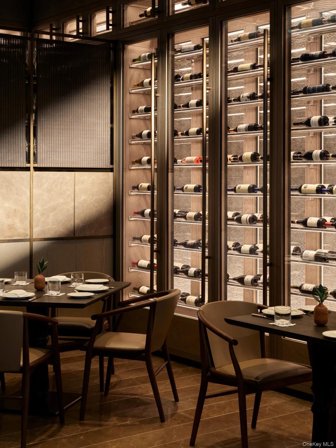 730 5th Avenue # 17B, New York (Manhattan), NY 10019