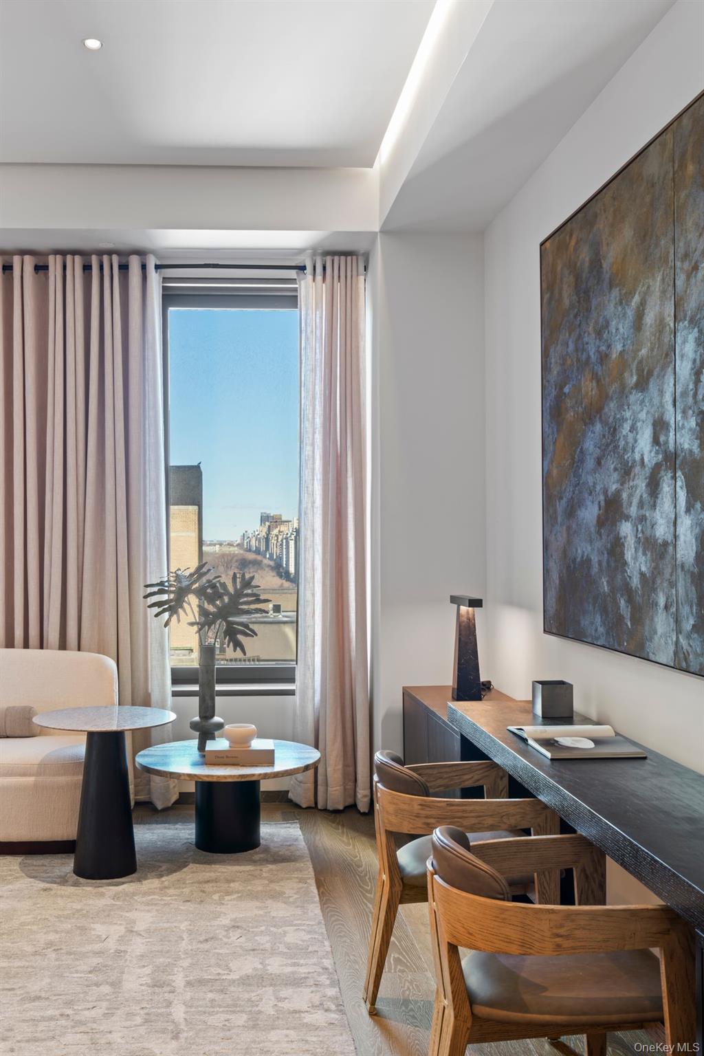 730 5th Avenue # 17B, New York (Manhattan), NY 10019