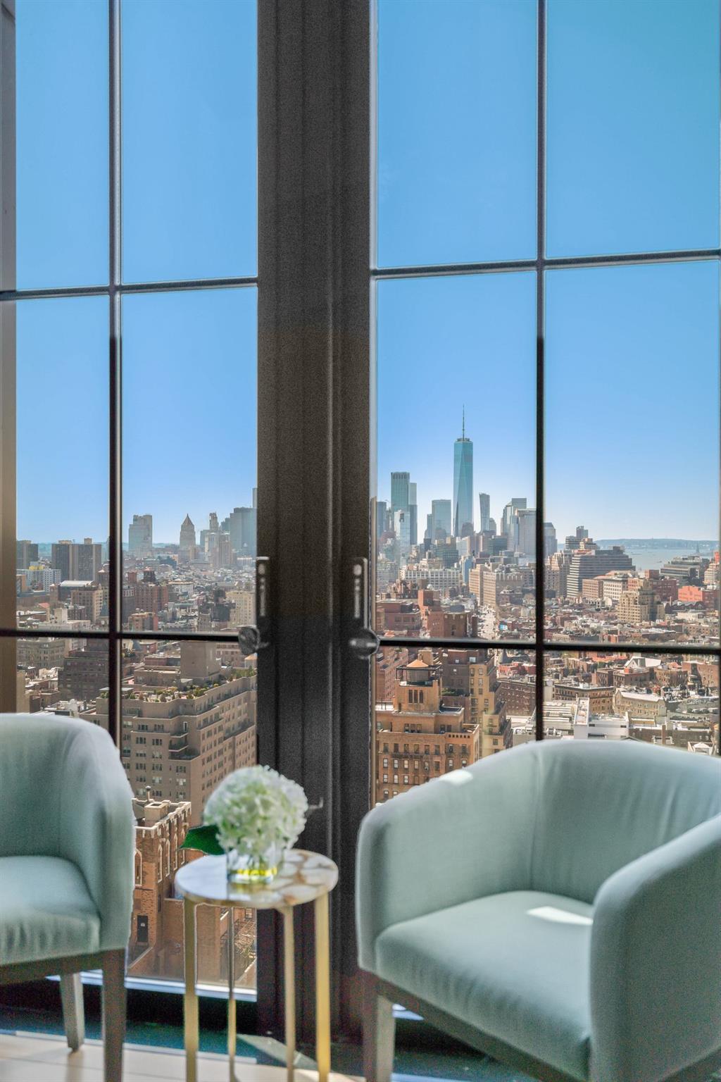 212 W 18th Street # PH2, New York (Manhattan), NY 10011
