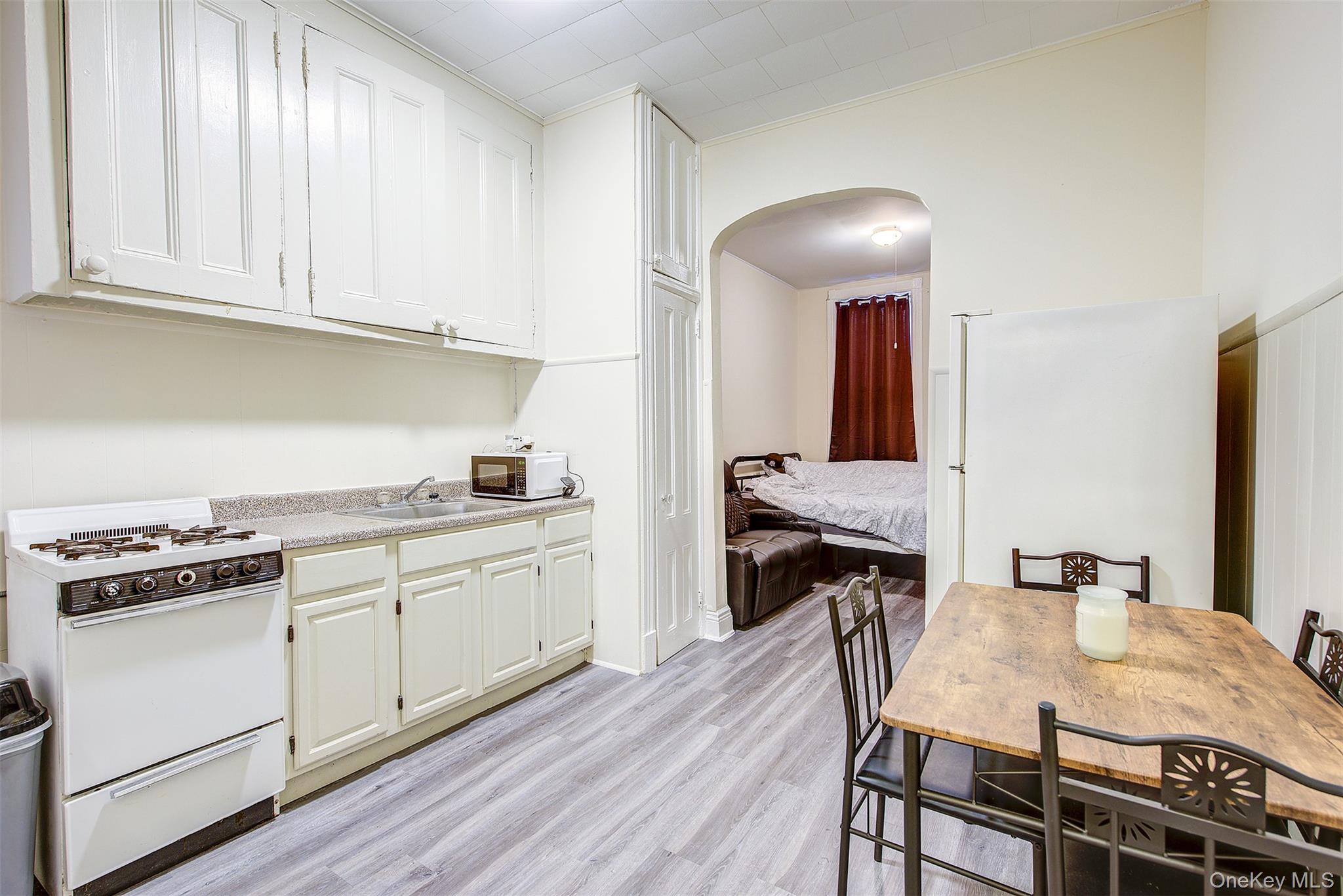 603 WOODWARD Avenue, Ridgewood, NY 11385