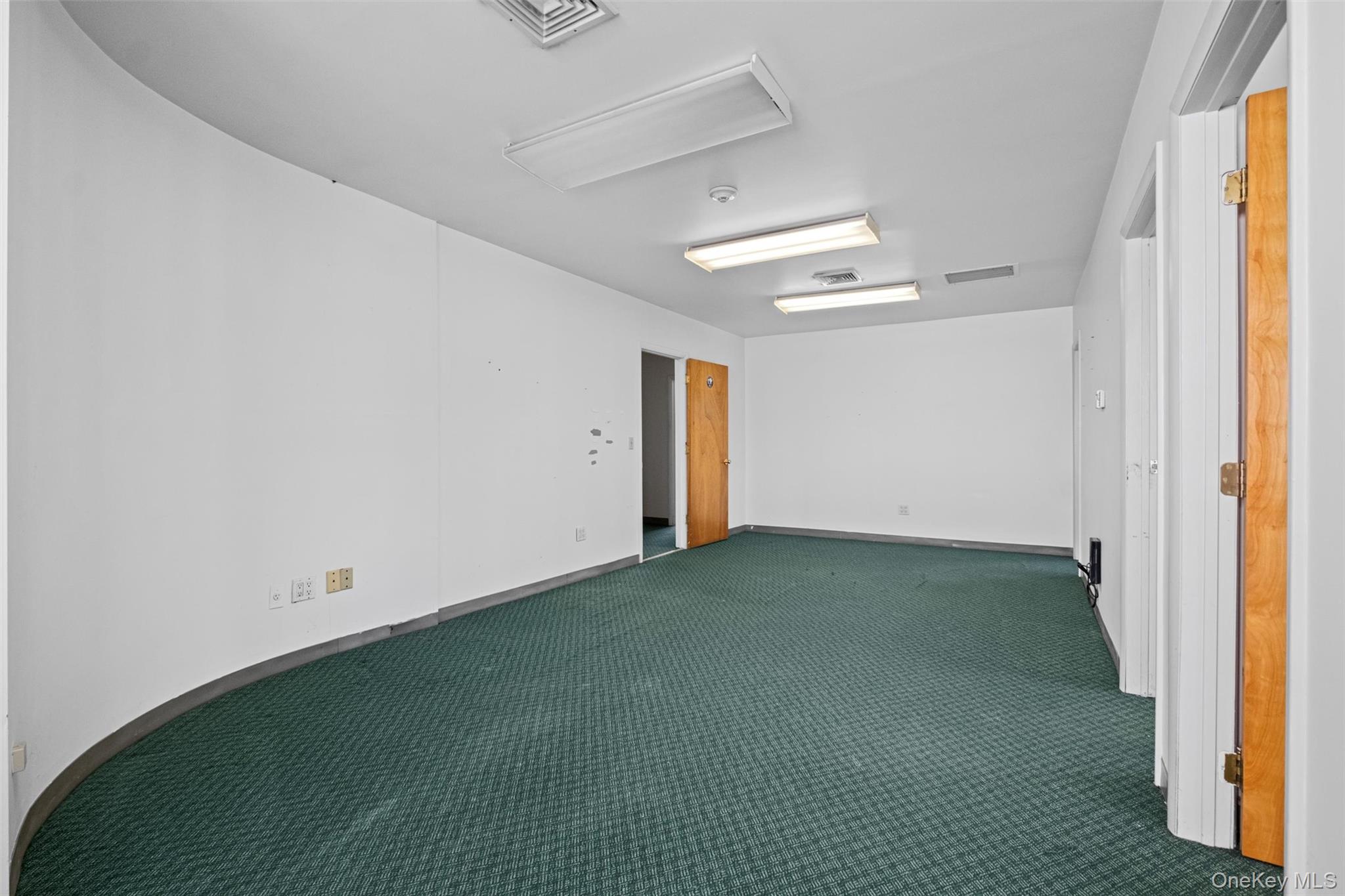 34 Gleneida Avenue, Carmel, NY 10512