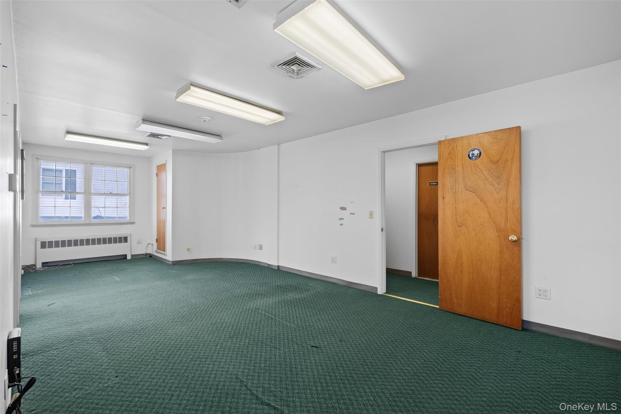 34 Gleneida Avenue, Carmel, NY 10512