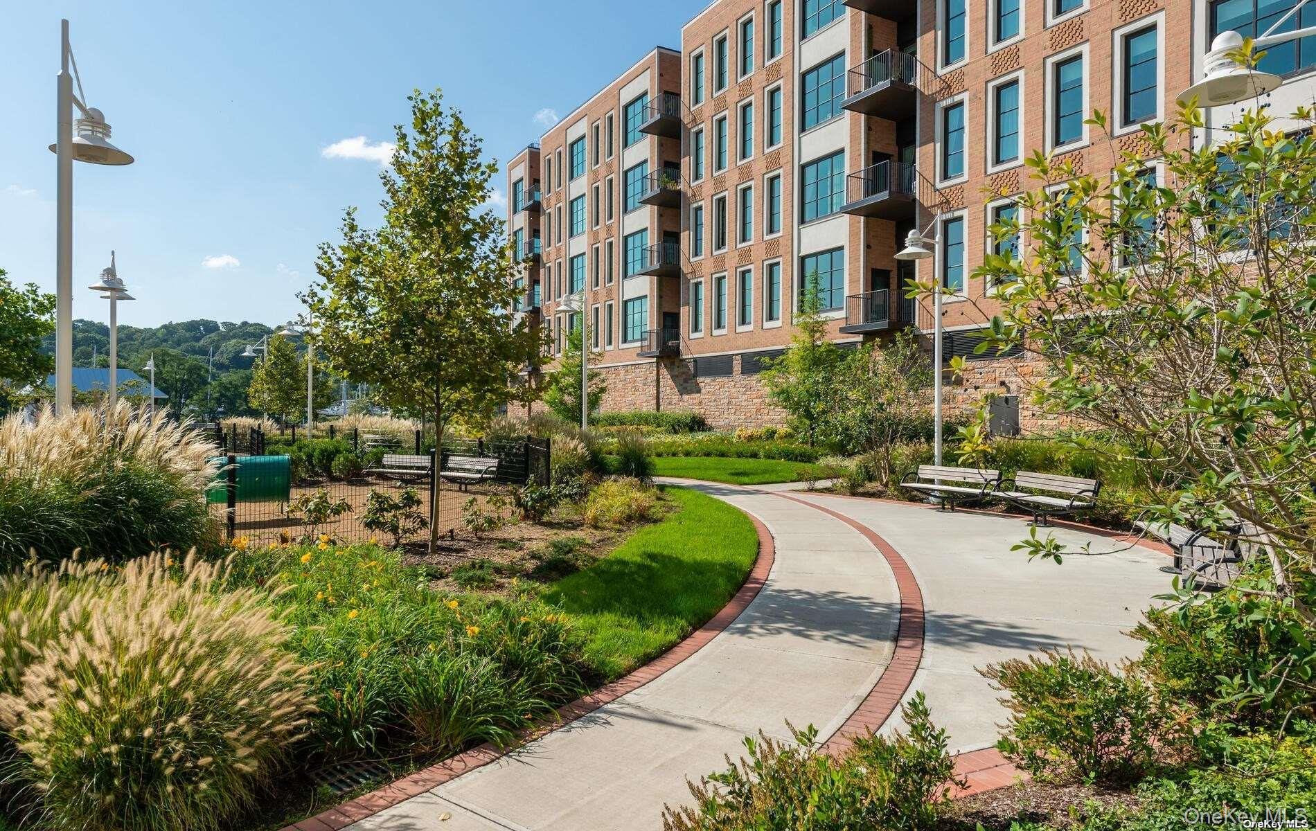 100 Garvies Point Road # 1014, Glen Cove, NY 11542