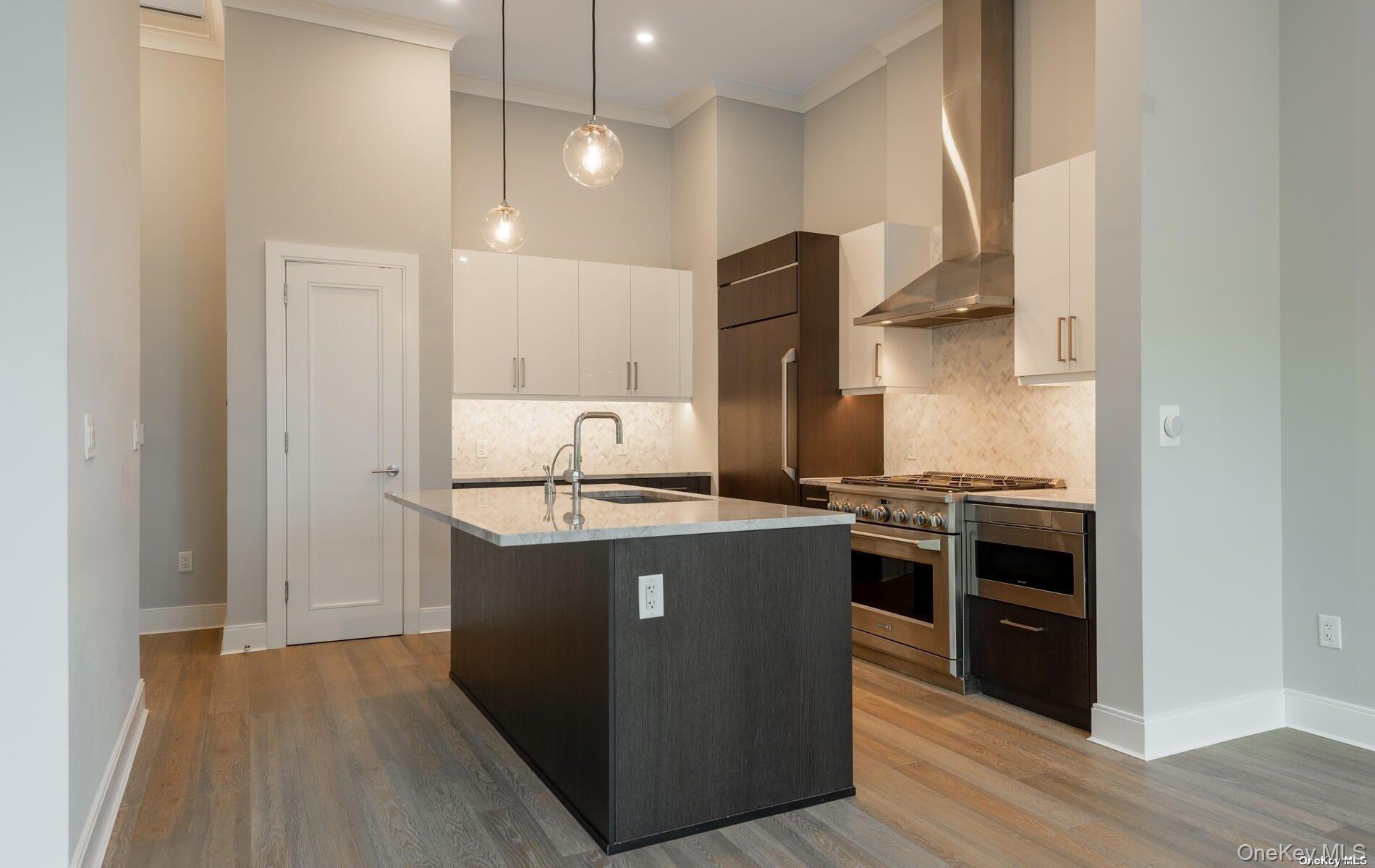 100 Garvies Point Road # 1014, Glen Cove, NY 11542