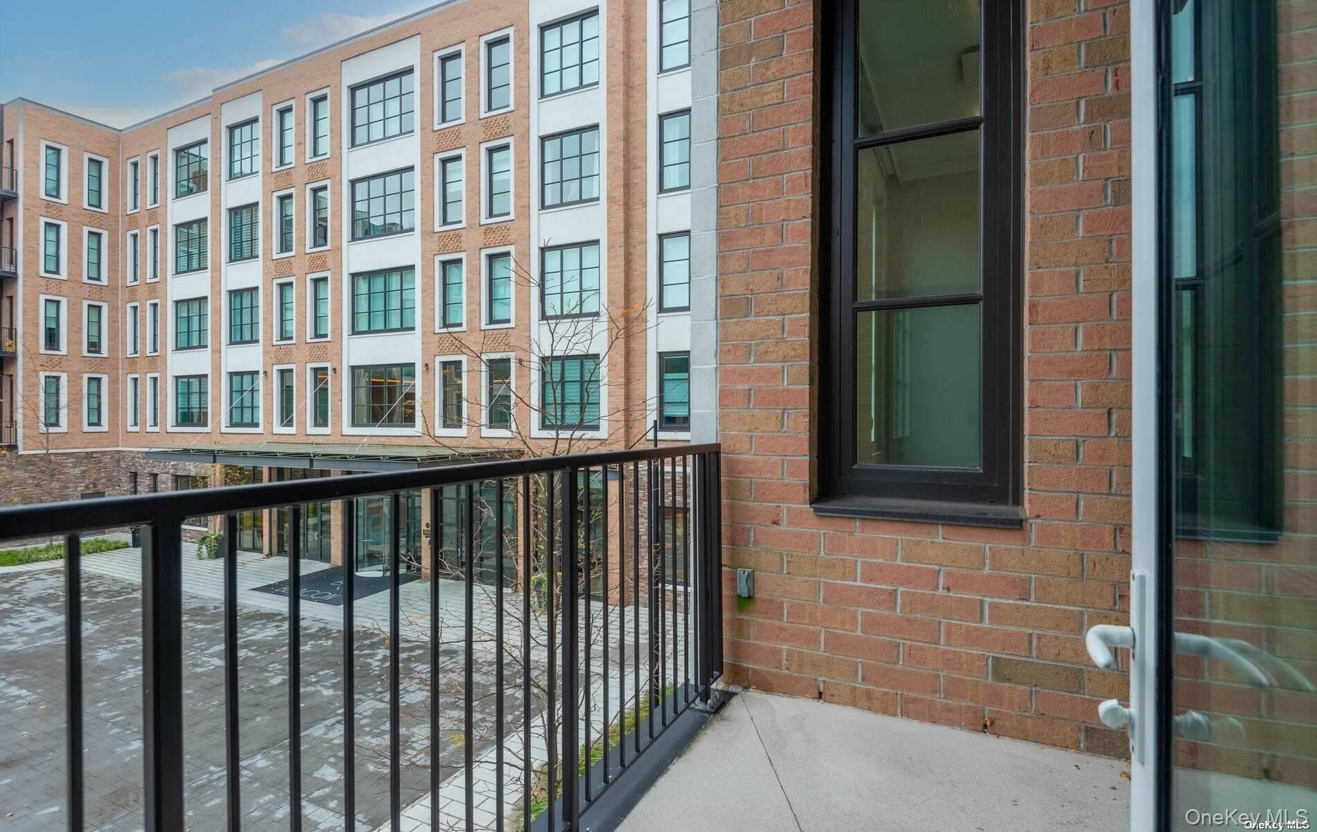 100 Garvies Point Road # 1014, Glen Cove, NY 11542