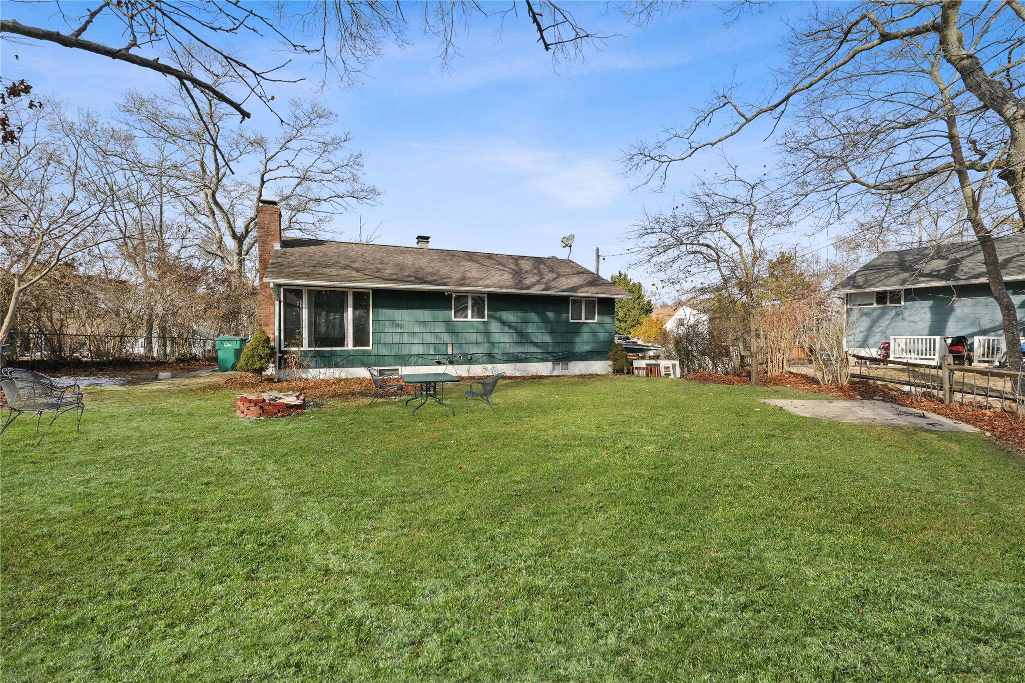 33 Birch Court, Riverhead, NY 11901