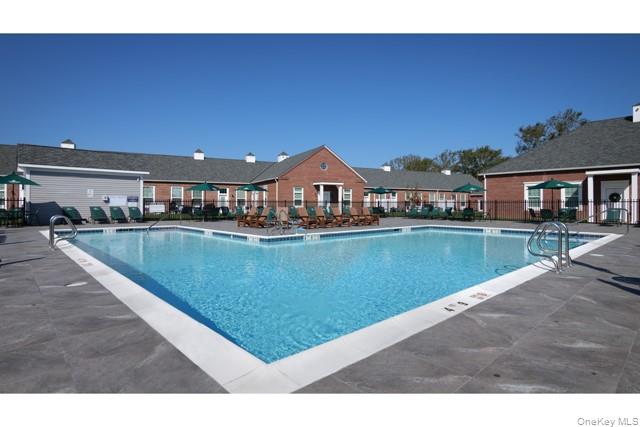 75 Circle Drive # 93-102, Central Islip, NY 11722