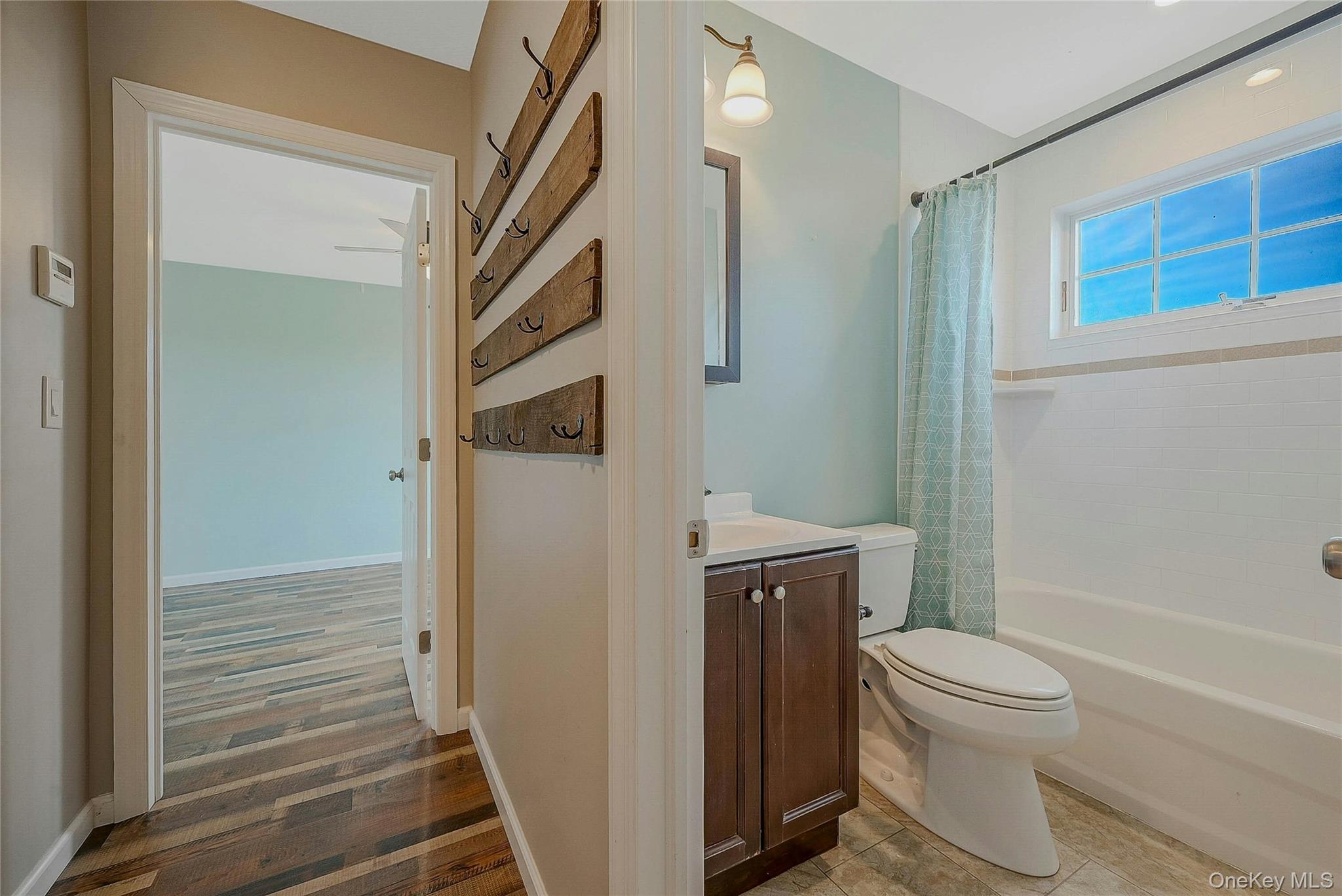 1727 Main Road, Jamesport, NY 11947