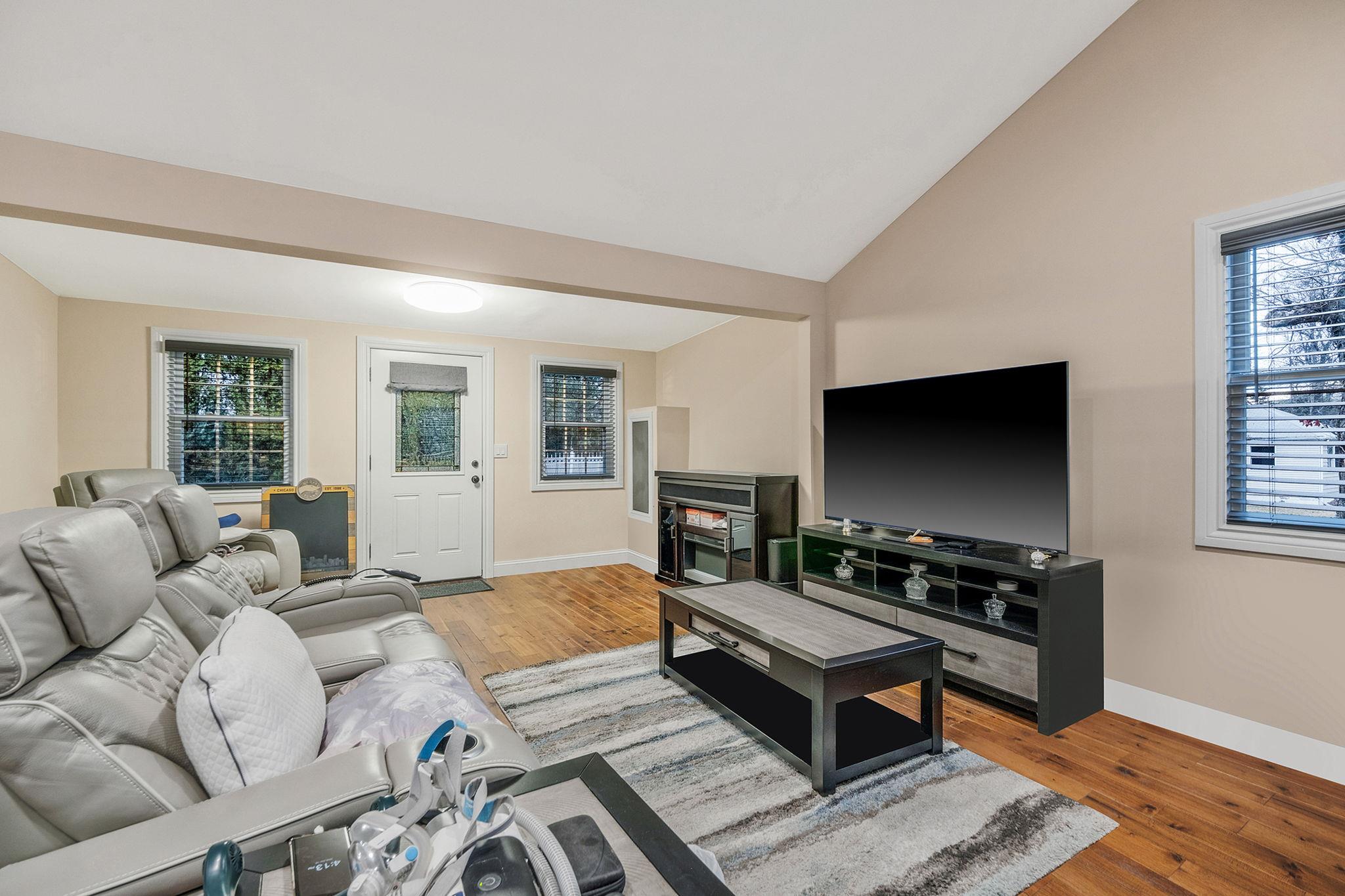 25 Cherry Lane, Wading River, NY 11792