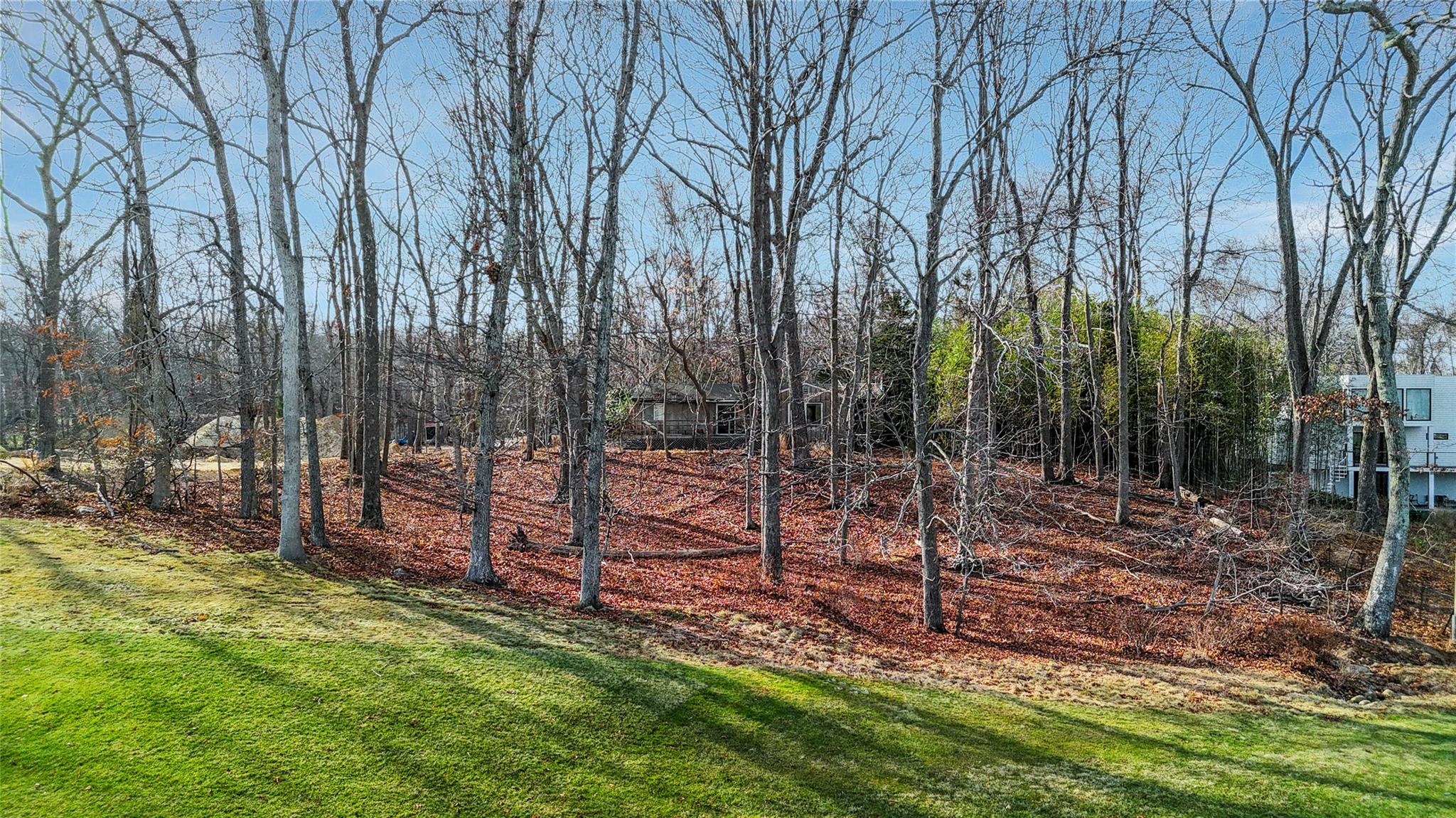 2885 Deerfield Road, Sag Harbor, NY 11963