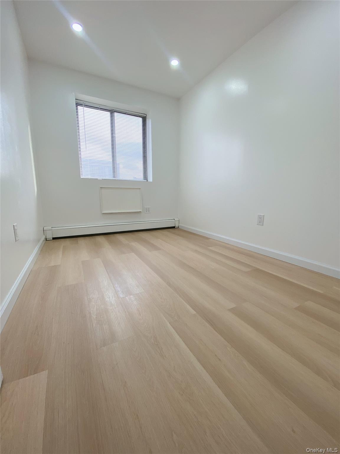 144-23 Barclay Avenue # 6B, Flushing, NY 11355