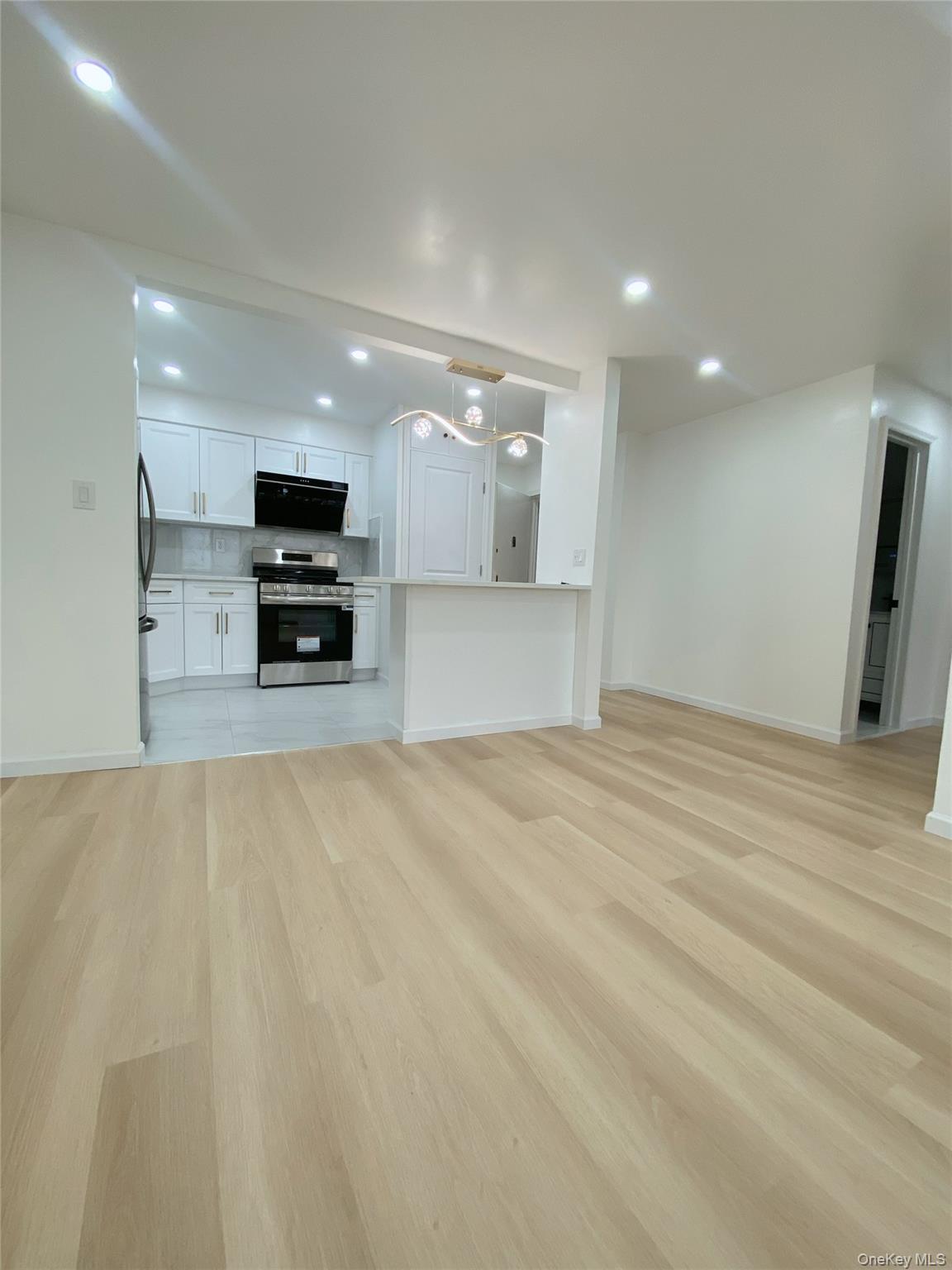 144-23 Barclay Avenue # 6B, Flushing, NY 11355