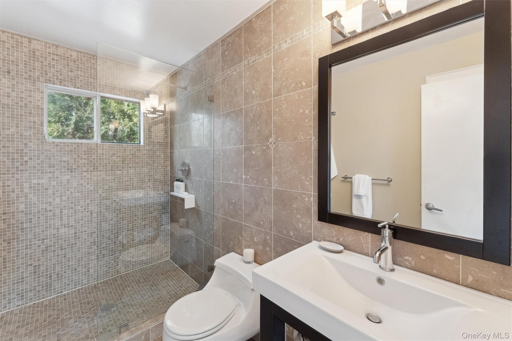 24 Quogue Riverhead Road, Quogue, NY 11959