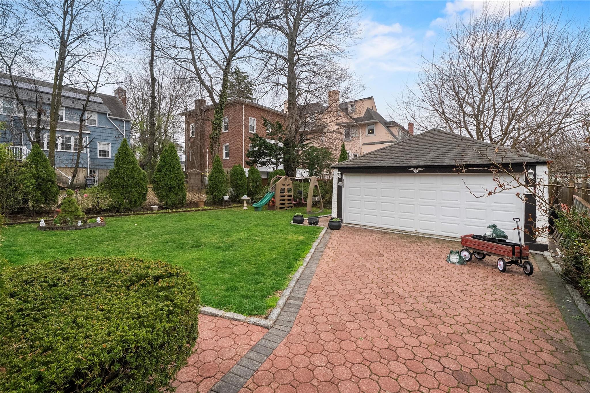 26 Belmont Place, Yonkers, NY 10701