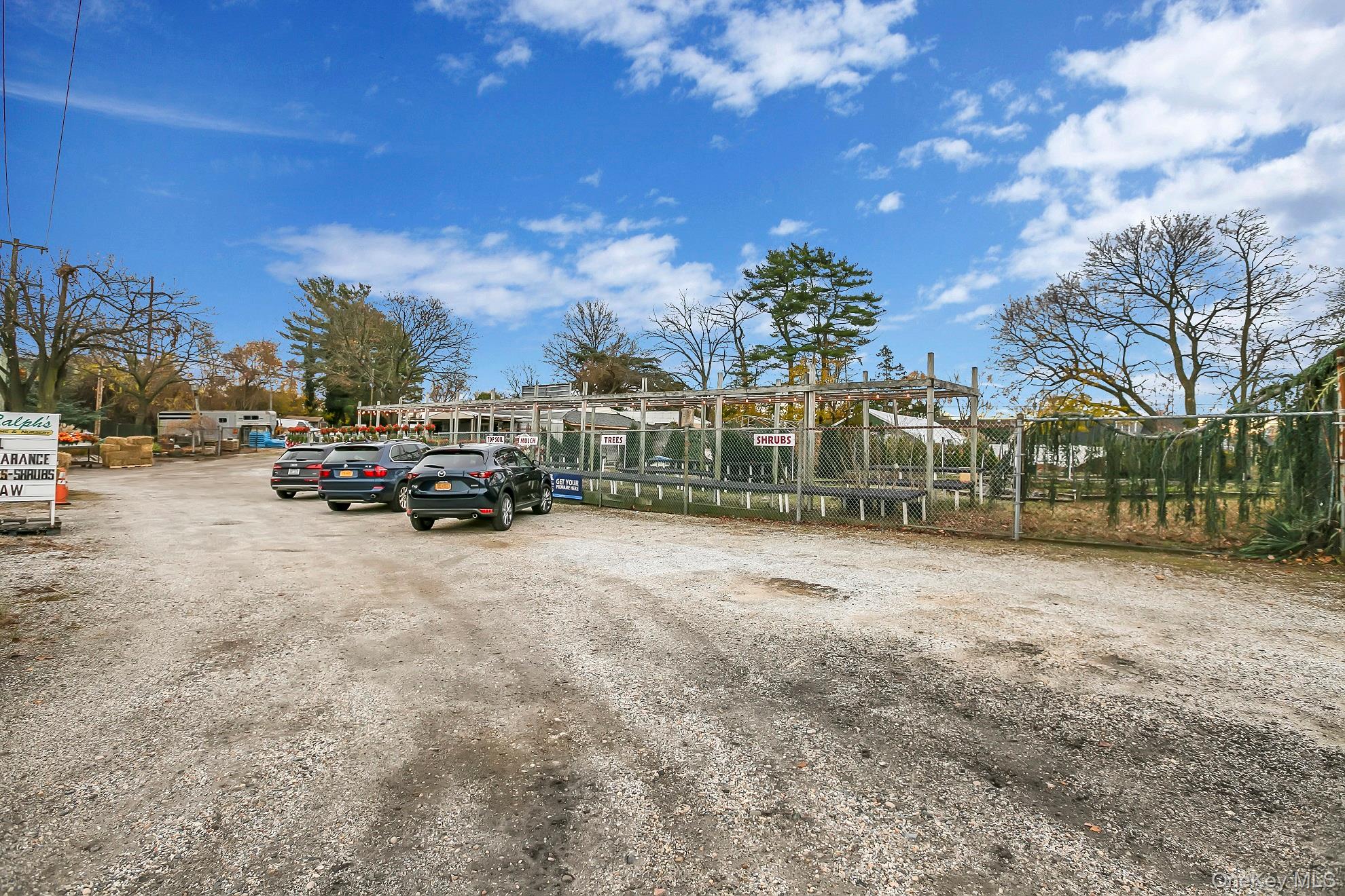 42 Hempstead Turnpike, Farmingdale, NY 11735