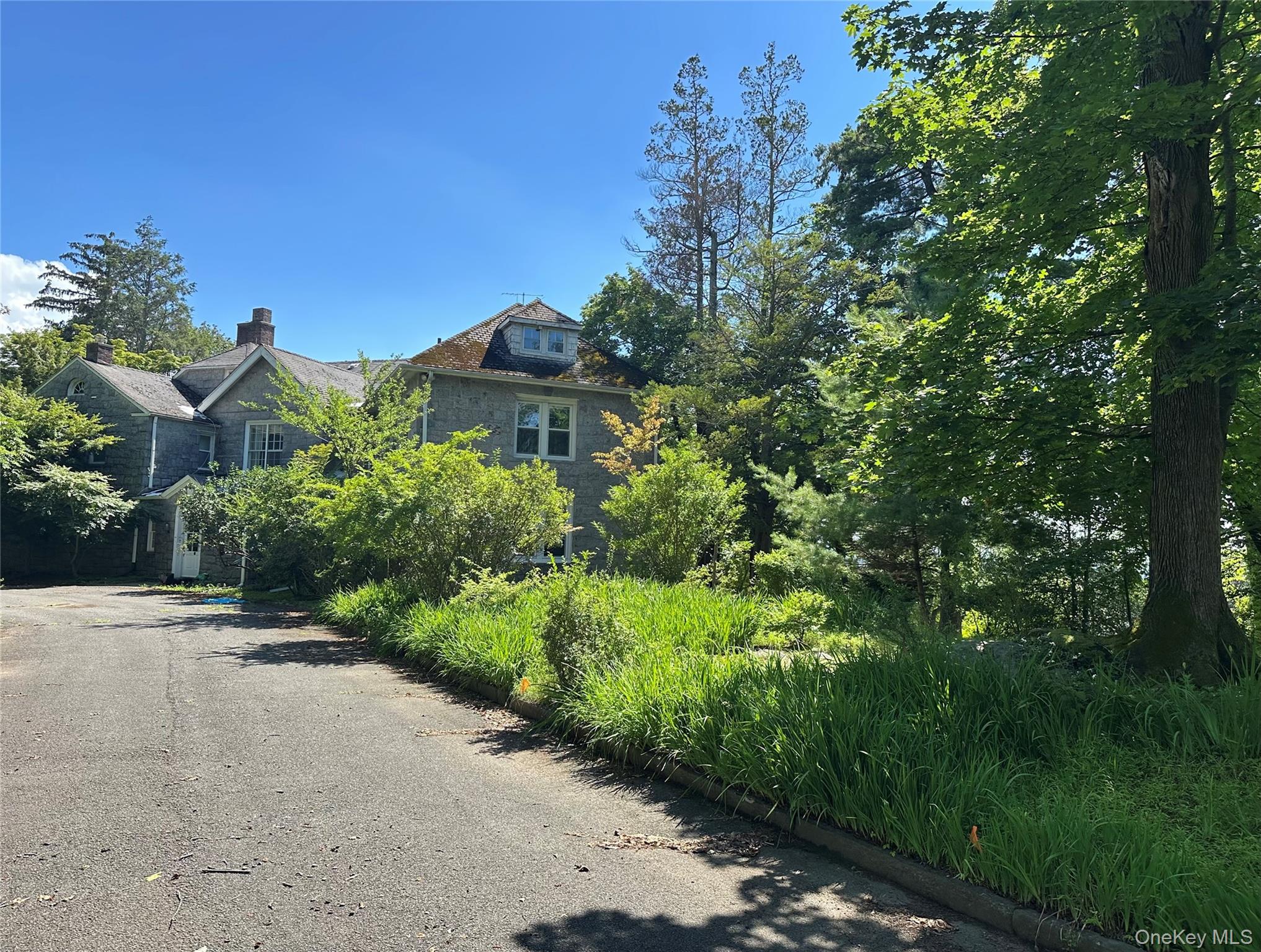 1 Heritage Hill Road, Irvington, NY 10533