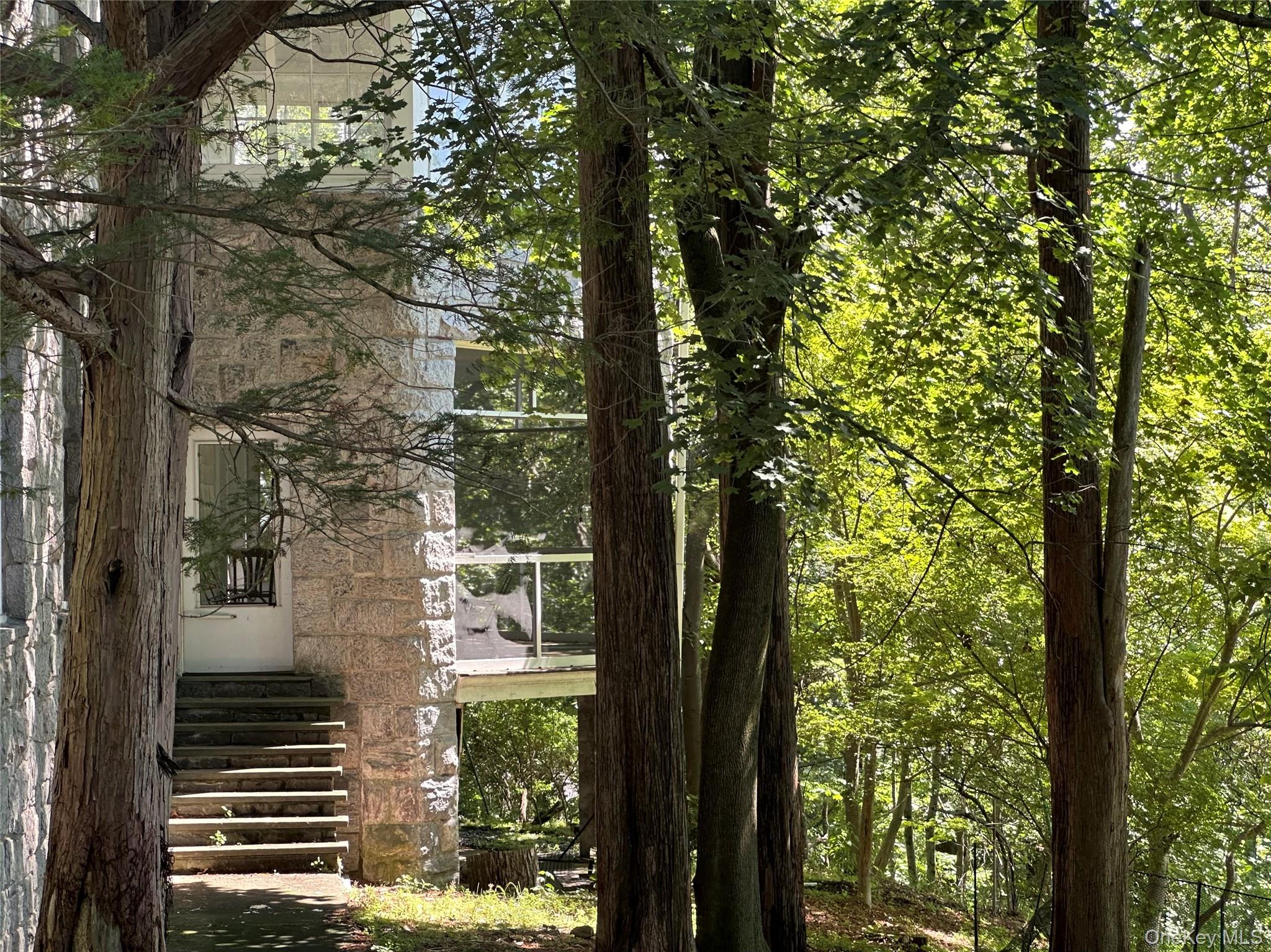 1 Heritage Hill Road, Irvington, NY 10533