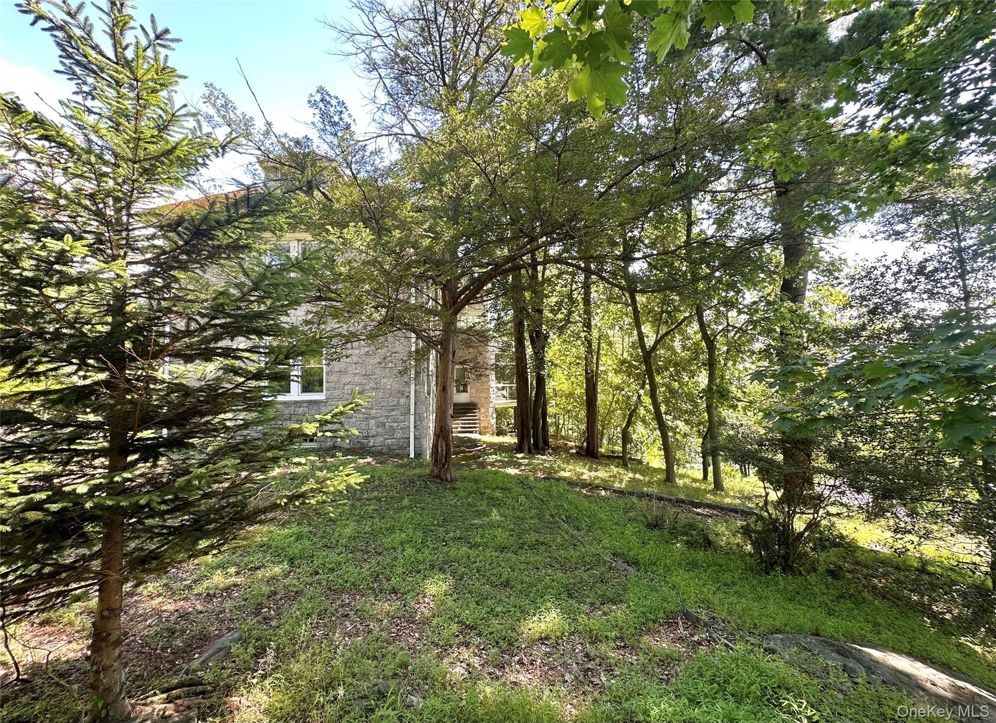 1 Heritage Hill Road, Irvington, NY 10533