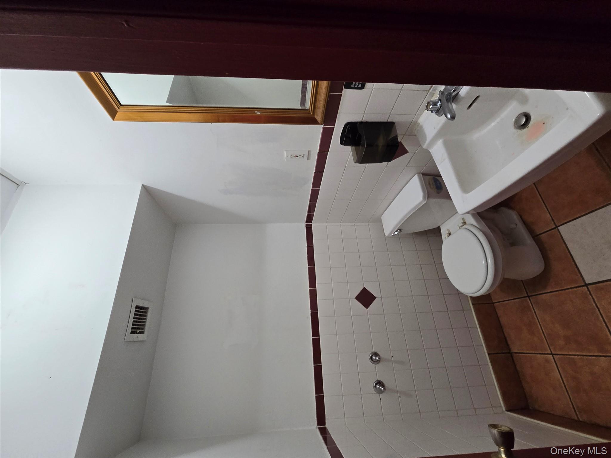 82-19 Queens Boulevard, Elmhurst, NY 11373