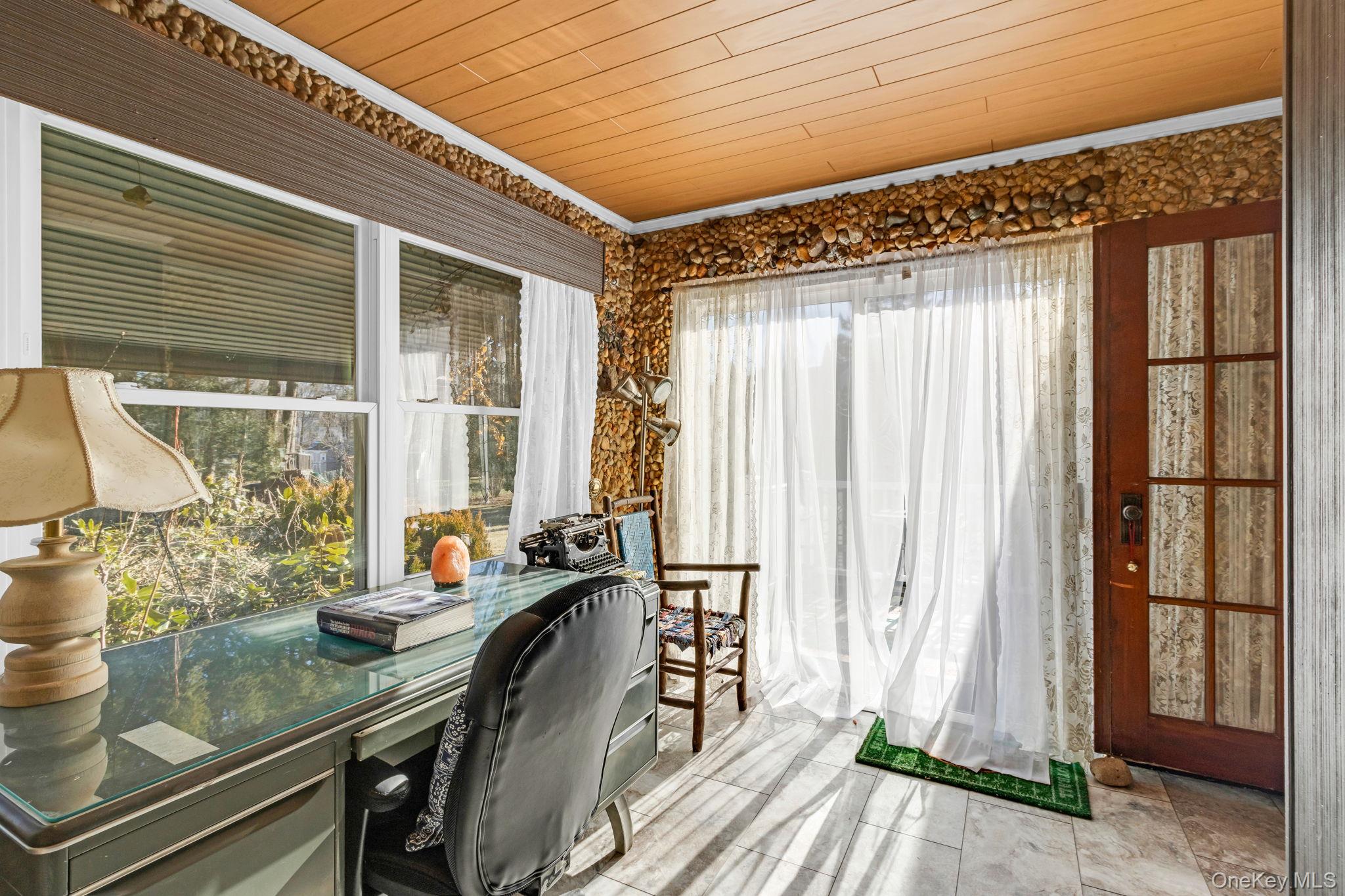 10 Memory Lane, Poughkeepsie, NY 12603